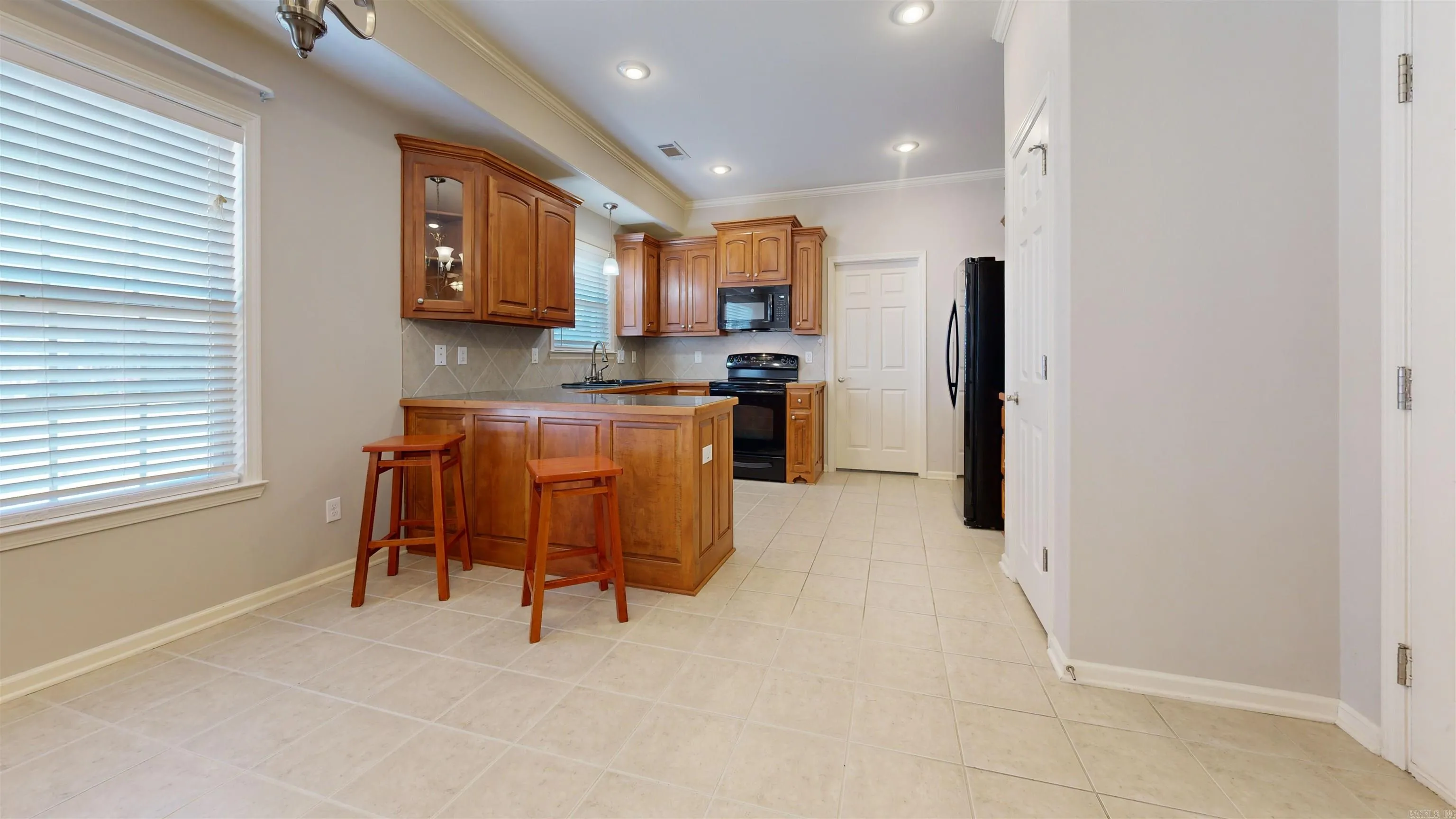 Property at 203  Congressional - Image 28