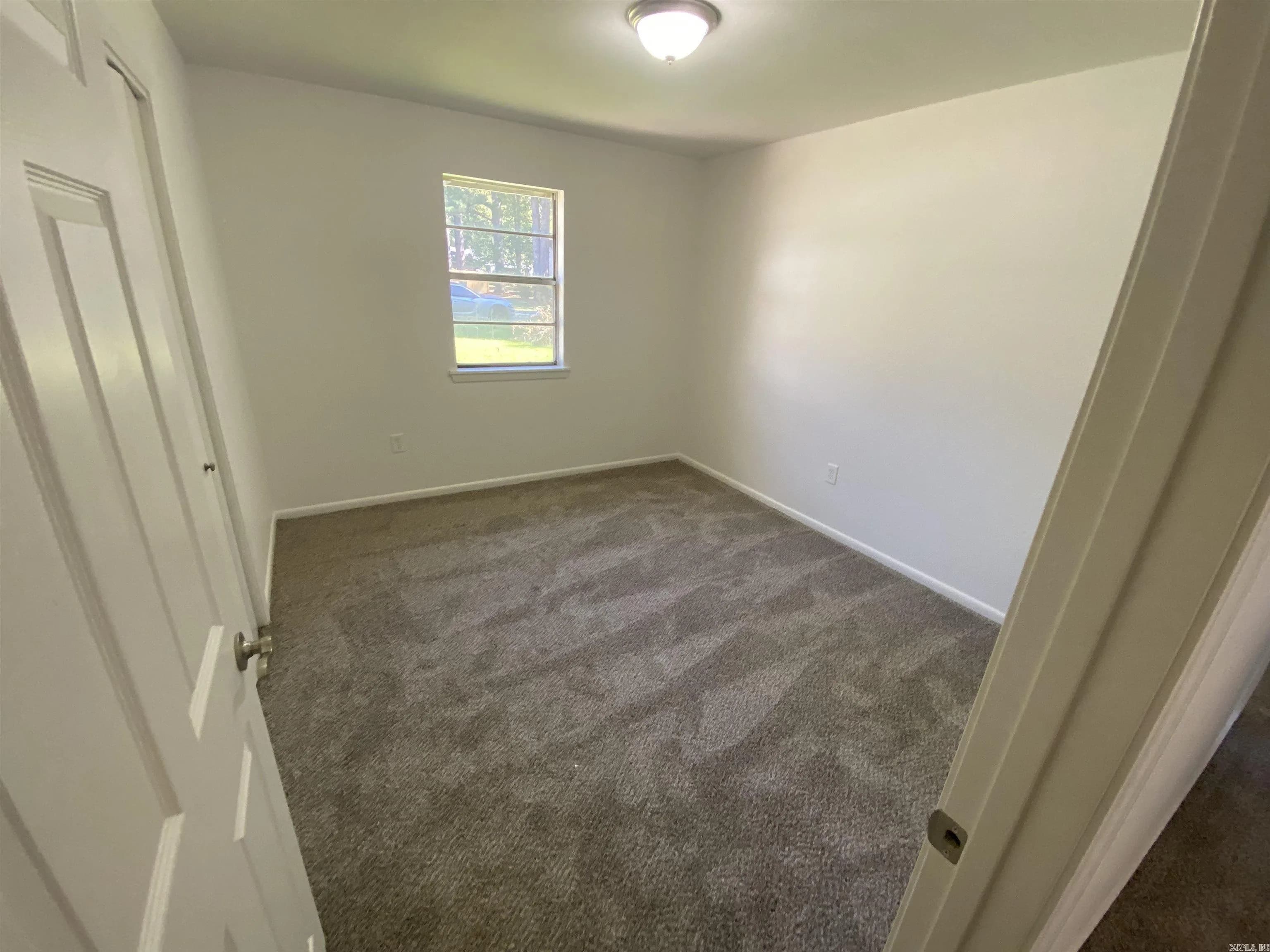 Property at 406 S Cypress - Image 15
