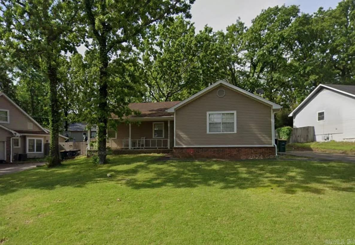 Property at 106  Jessica - Image 1
