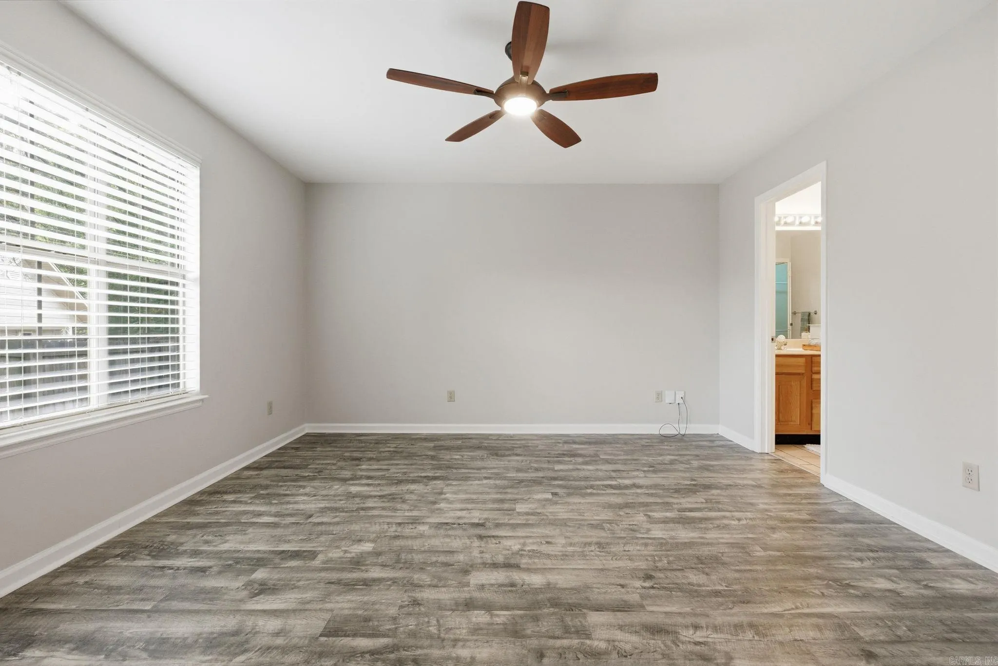 Property at 1315  Helen - Image 19