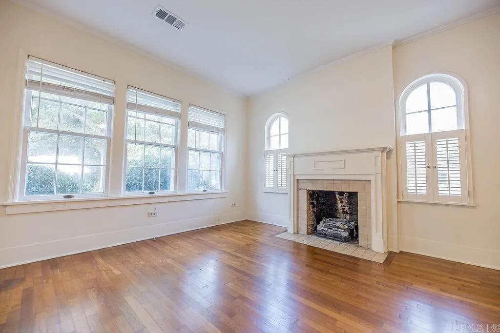 Property at 2105 E Main st - Image 9