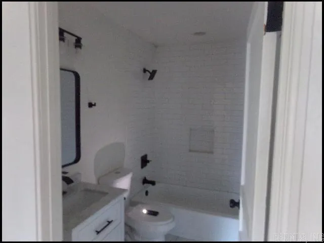 Property at 2318 S Louisiana - Image 10