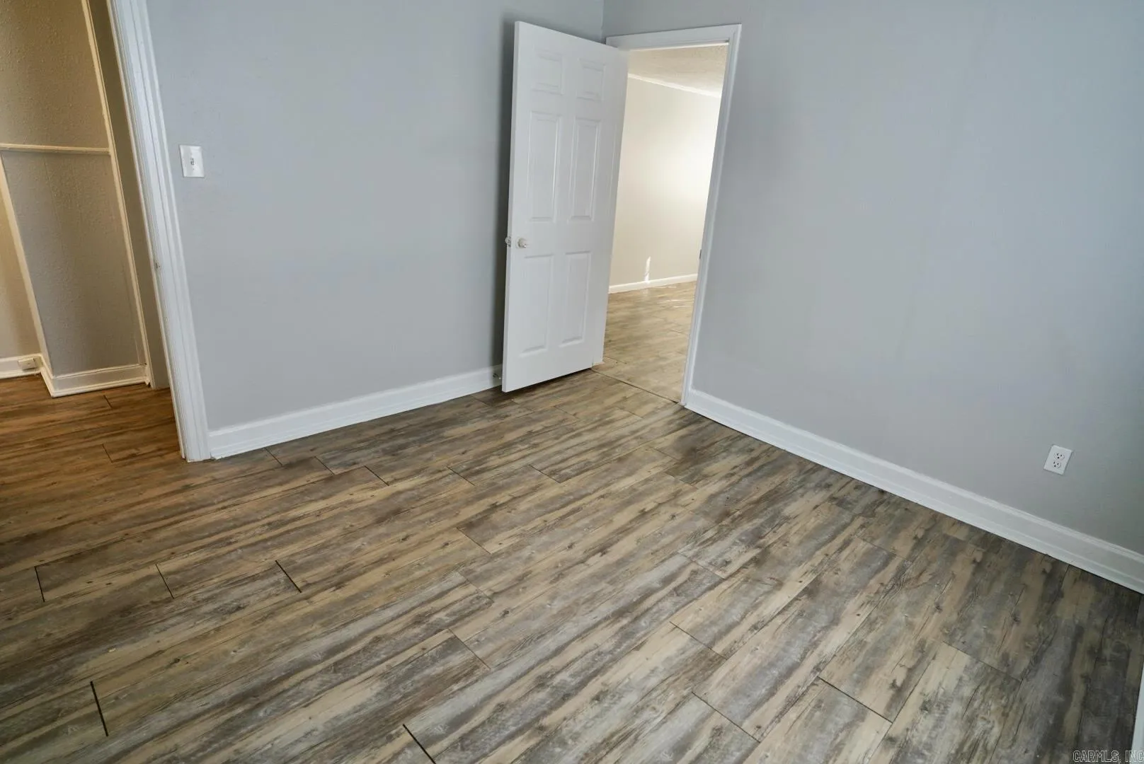 Property at 309  Roosevelt cir - Image 13
