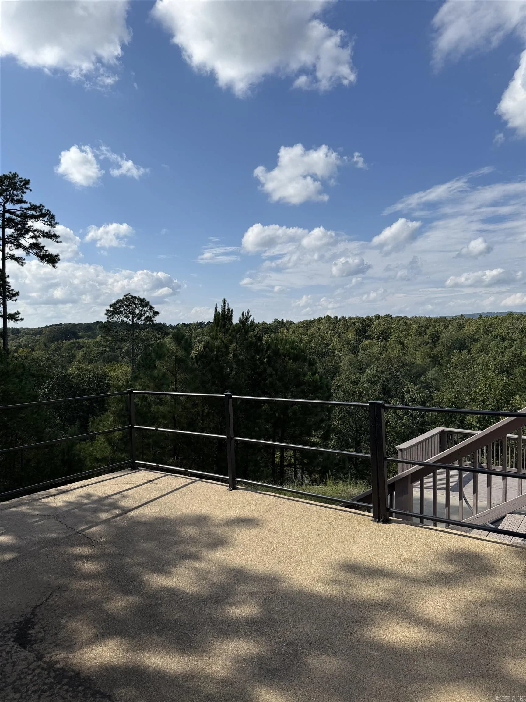 Property at 126 W Hawkview - Image 23