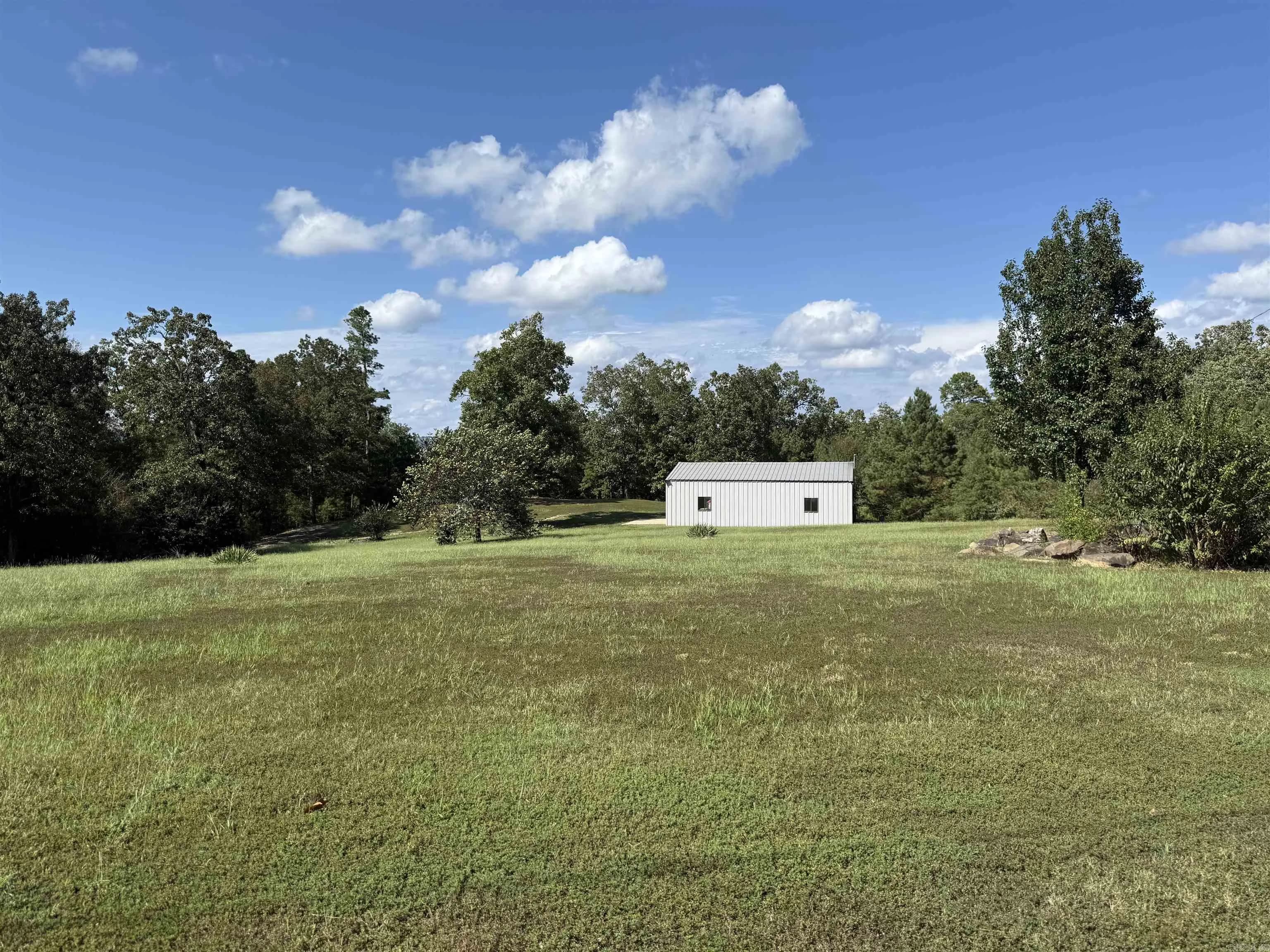 Property at 126 W Hawkview - Image 18