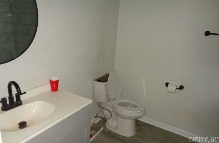 Property at 404 S J p wright - Image 7