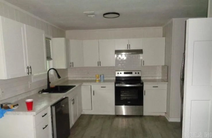 Property at 404 S J p wright - Image 4