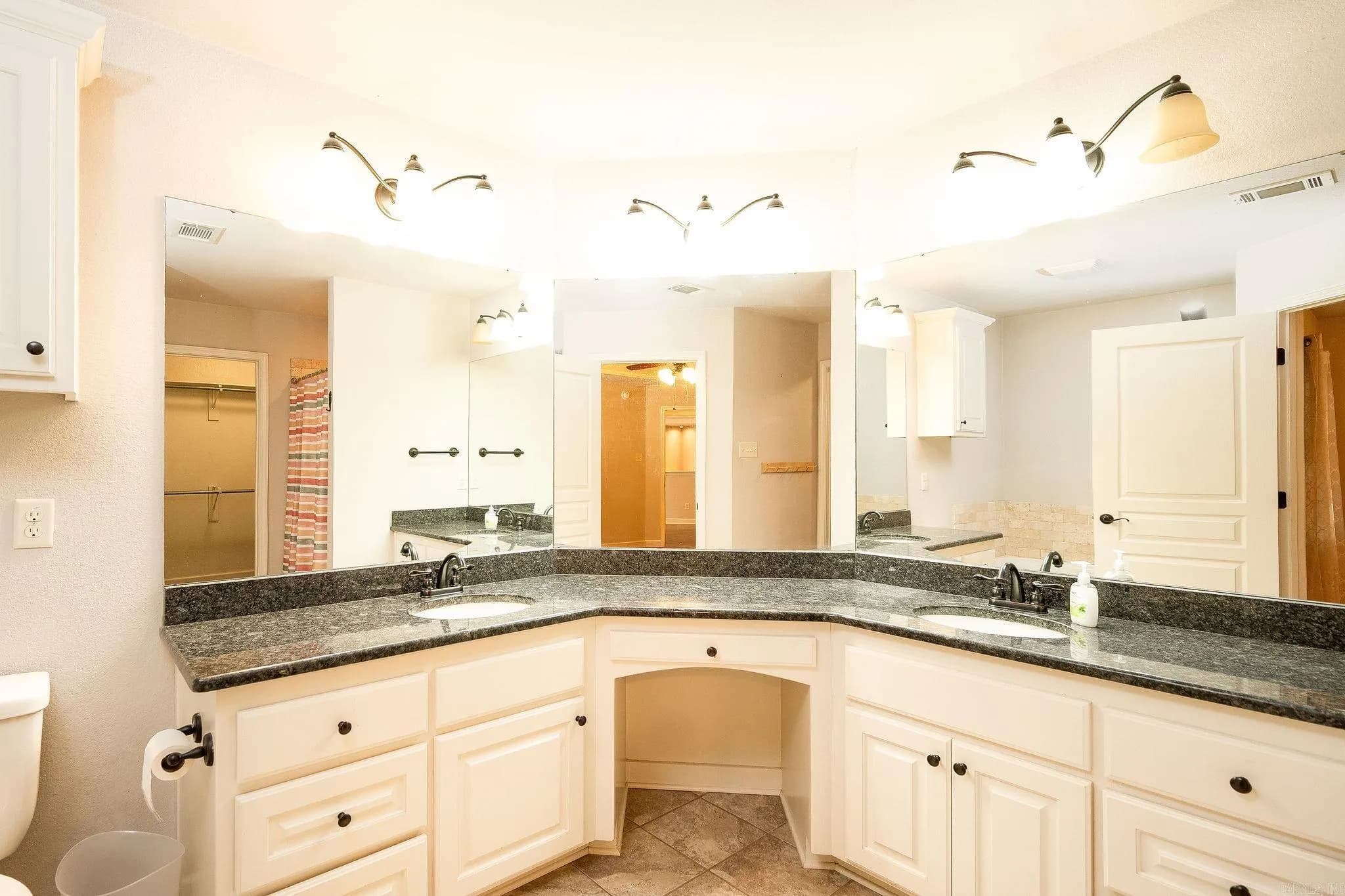 Property at 206  Sierra - Image 18
