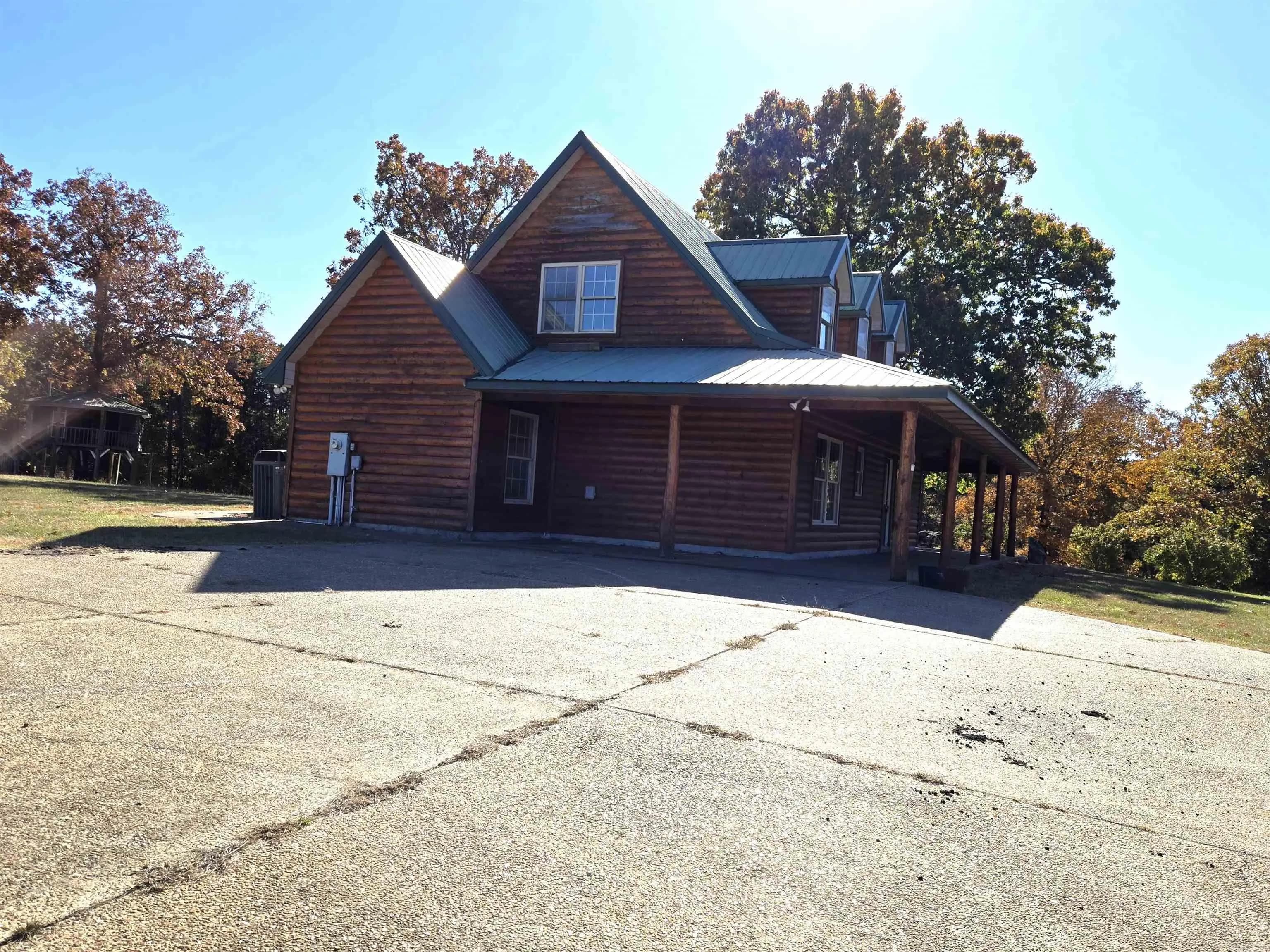 Property at 371  Mountain trail - Image 5