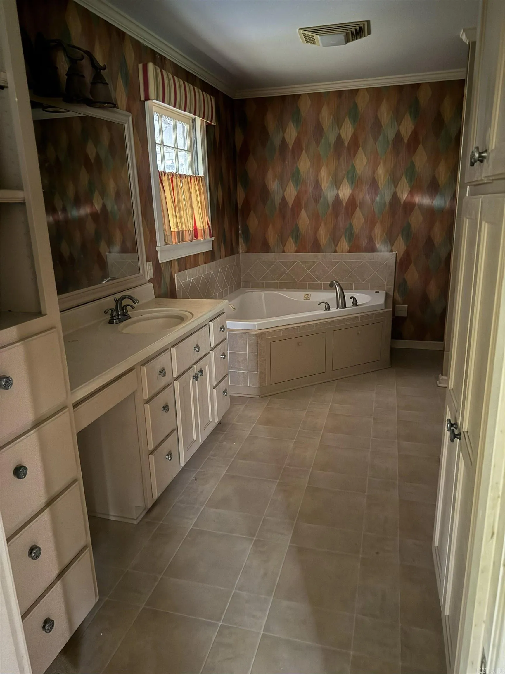 Property at 403 W Union - Image 2