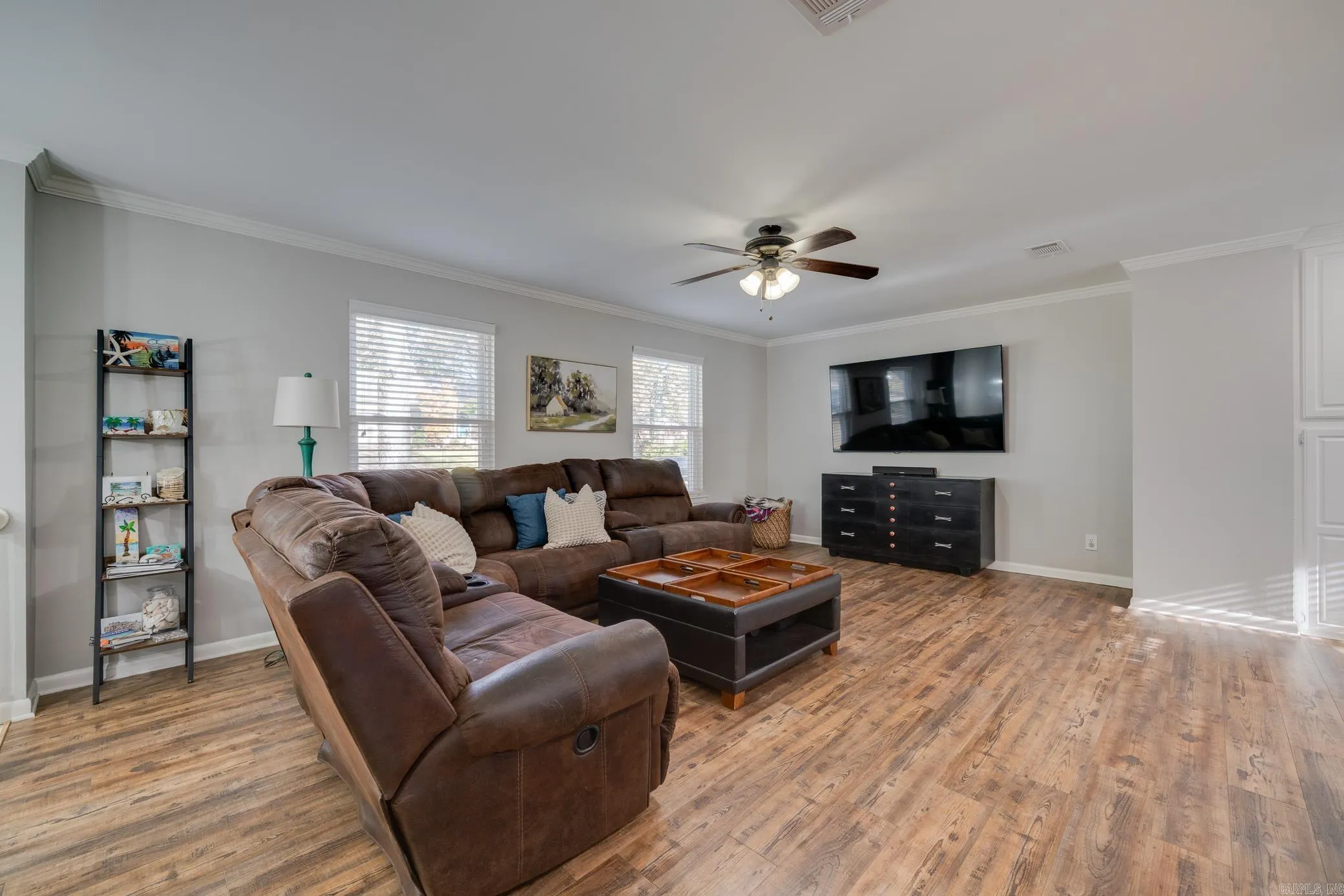 Property at 1504  War eagle - Image 13