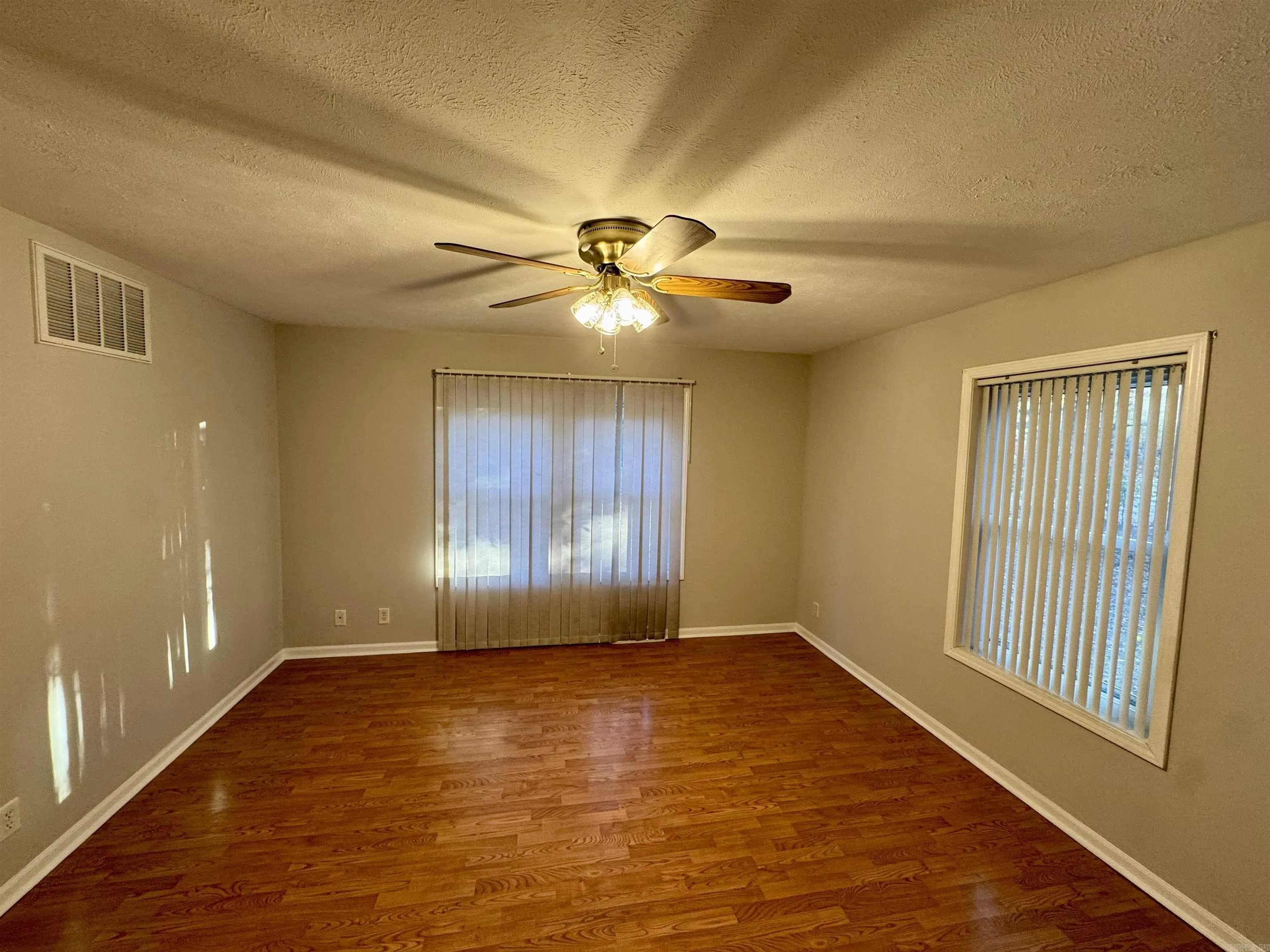 Property at 8527  Kristen - Image 20