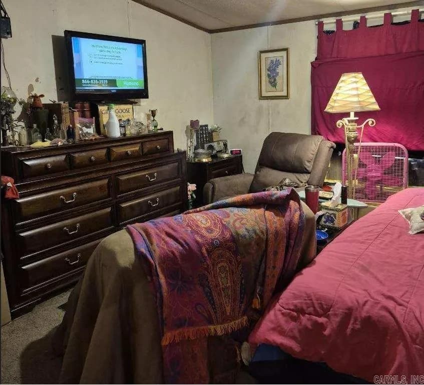 Property at 107  Lynn - Image 5