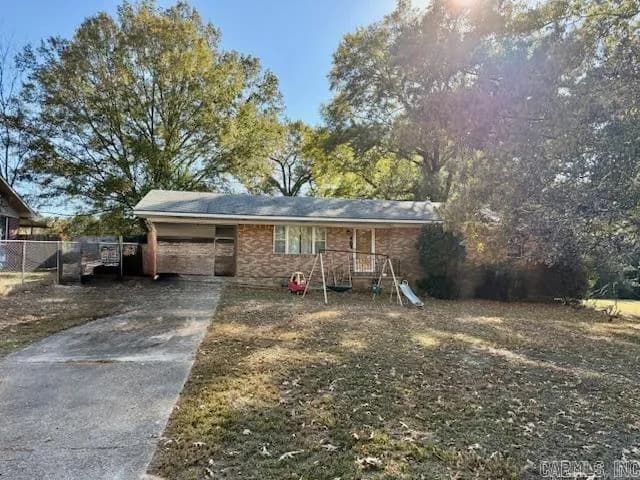 Property at 409  Lilac - Image 1