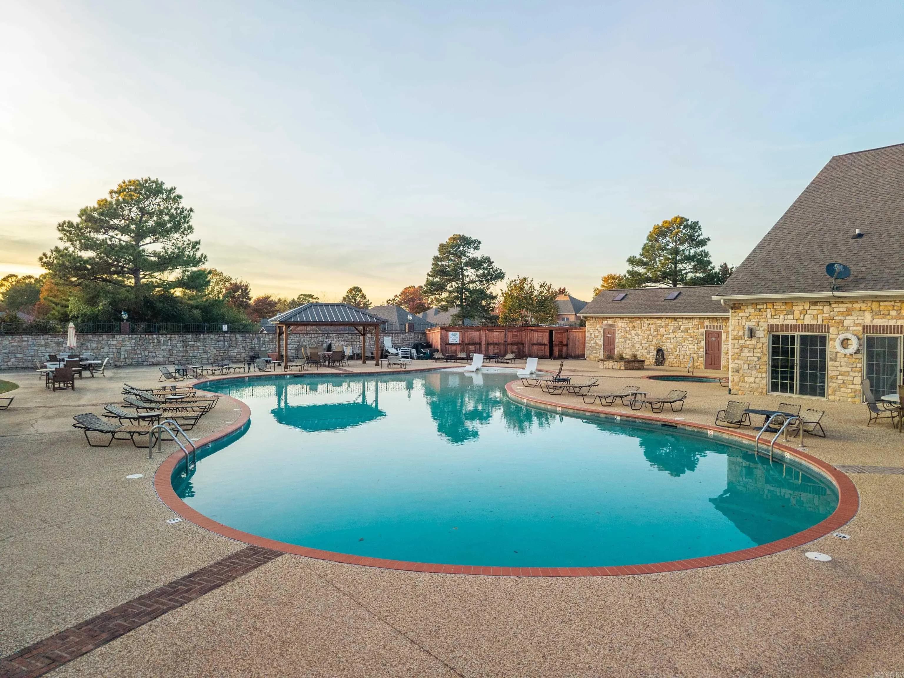 Property at 140  Forest lakes - Image 48