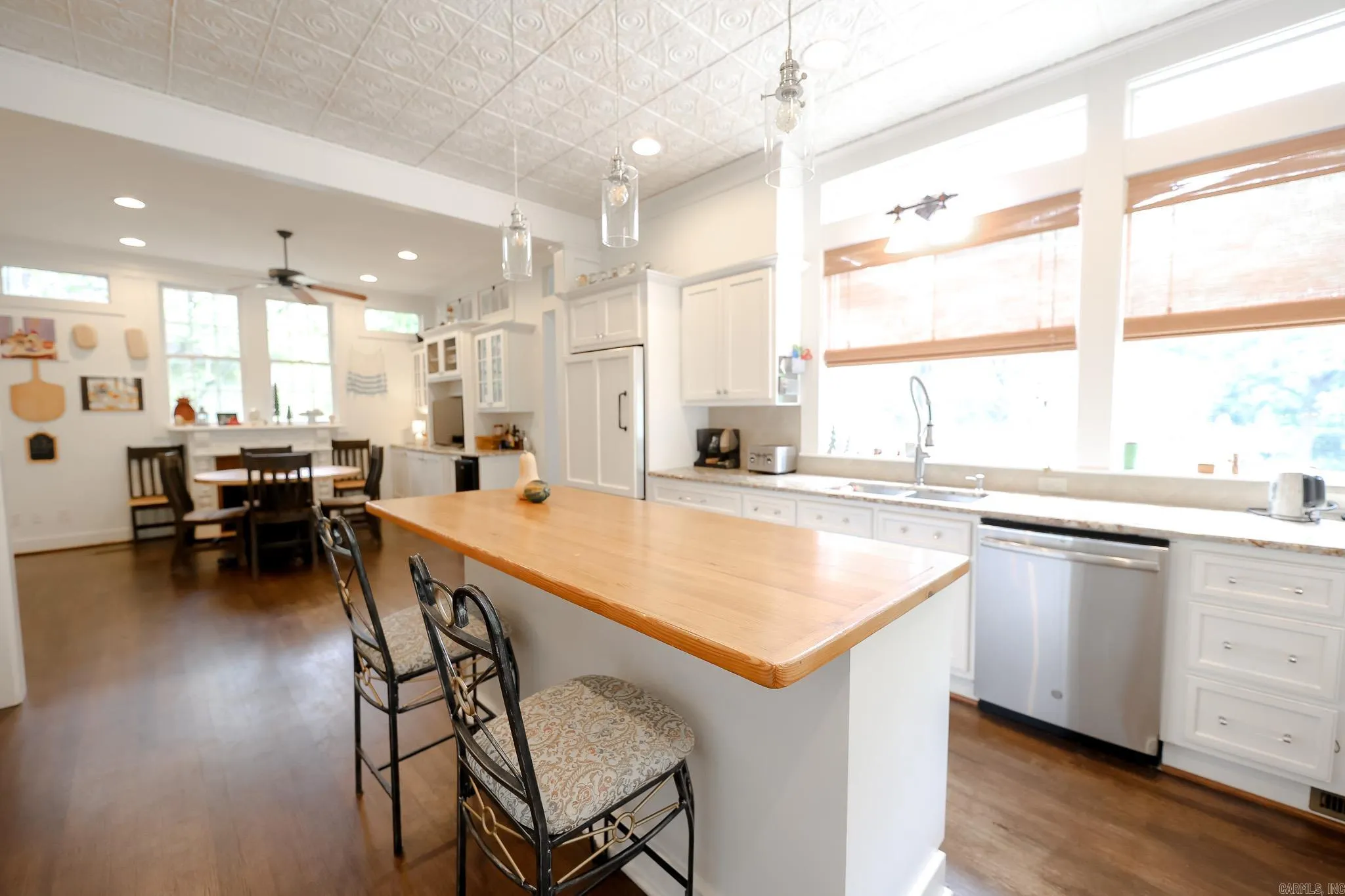 Property at 1701 N Madison - Image 14
