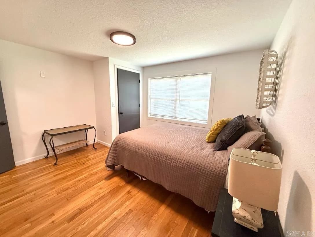 Property at 601  Clarence st. - Image 14