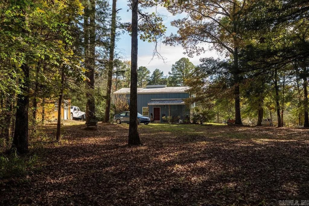 Property at 879  Woody - Image 25