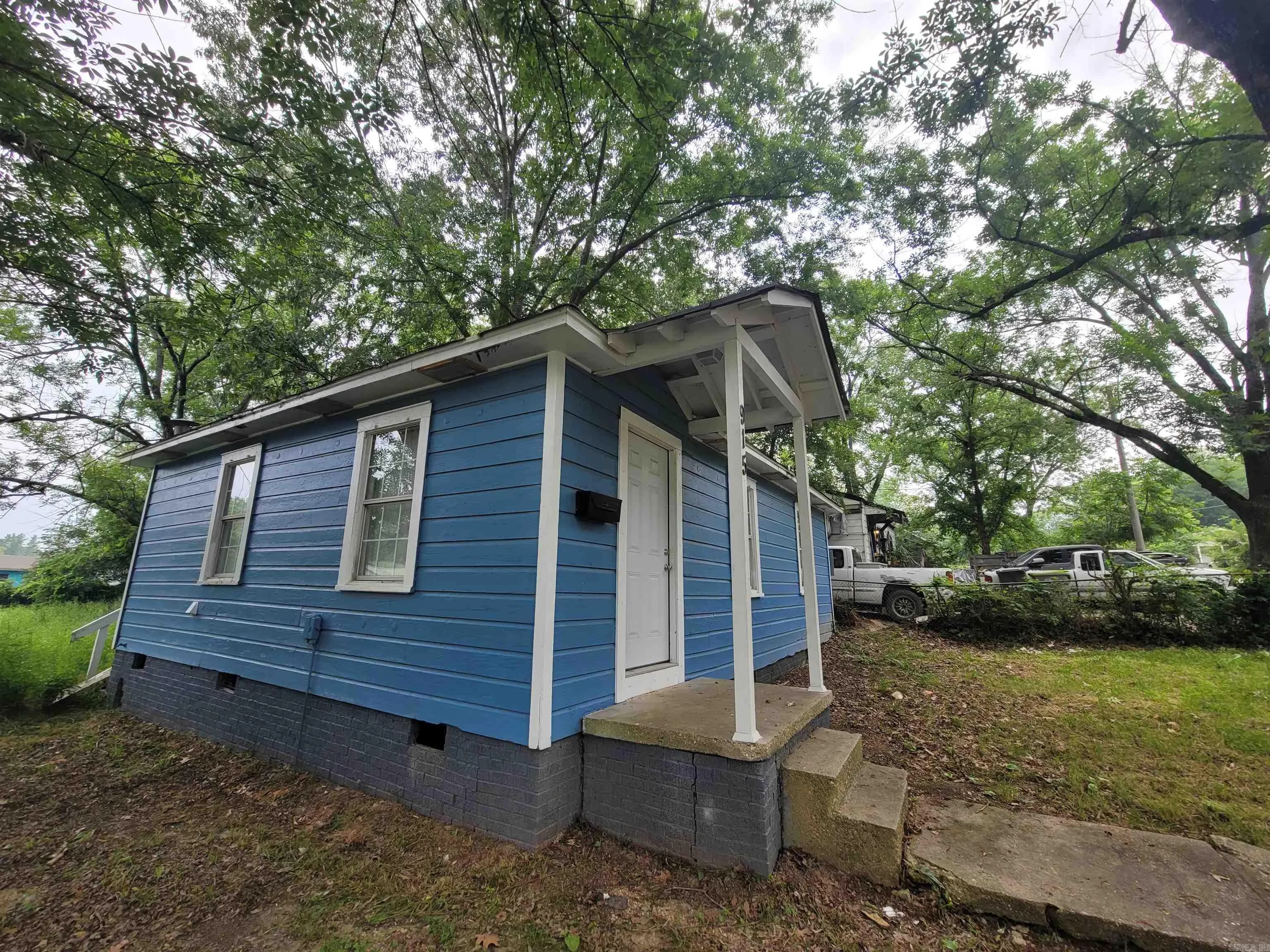 Property at 915  Schley - Image 19