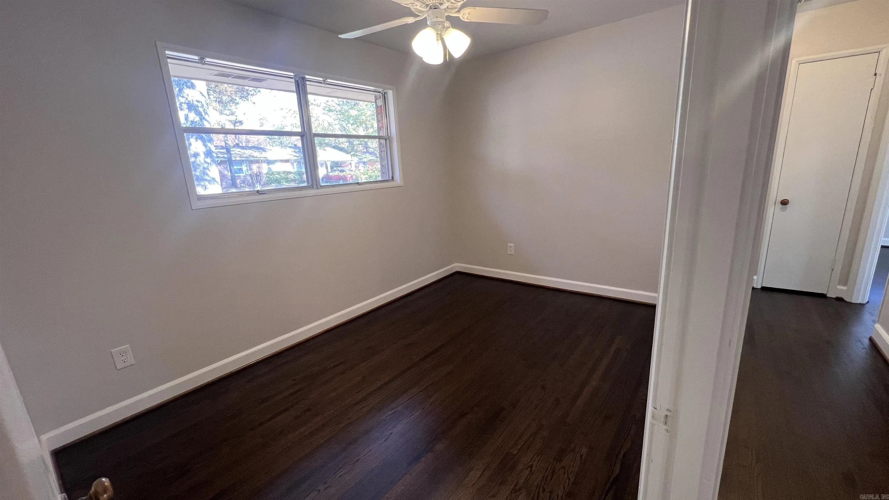 Property at 7701  Apache - Image 11