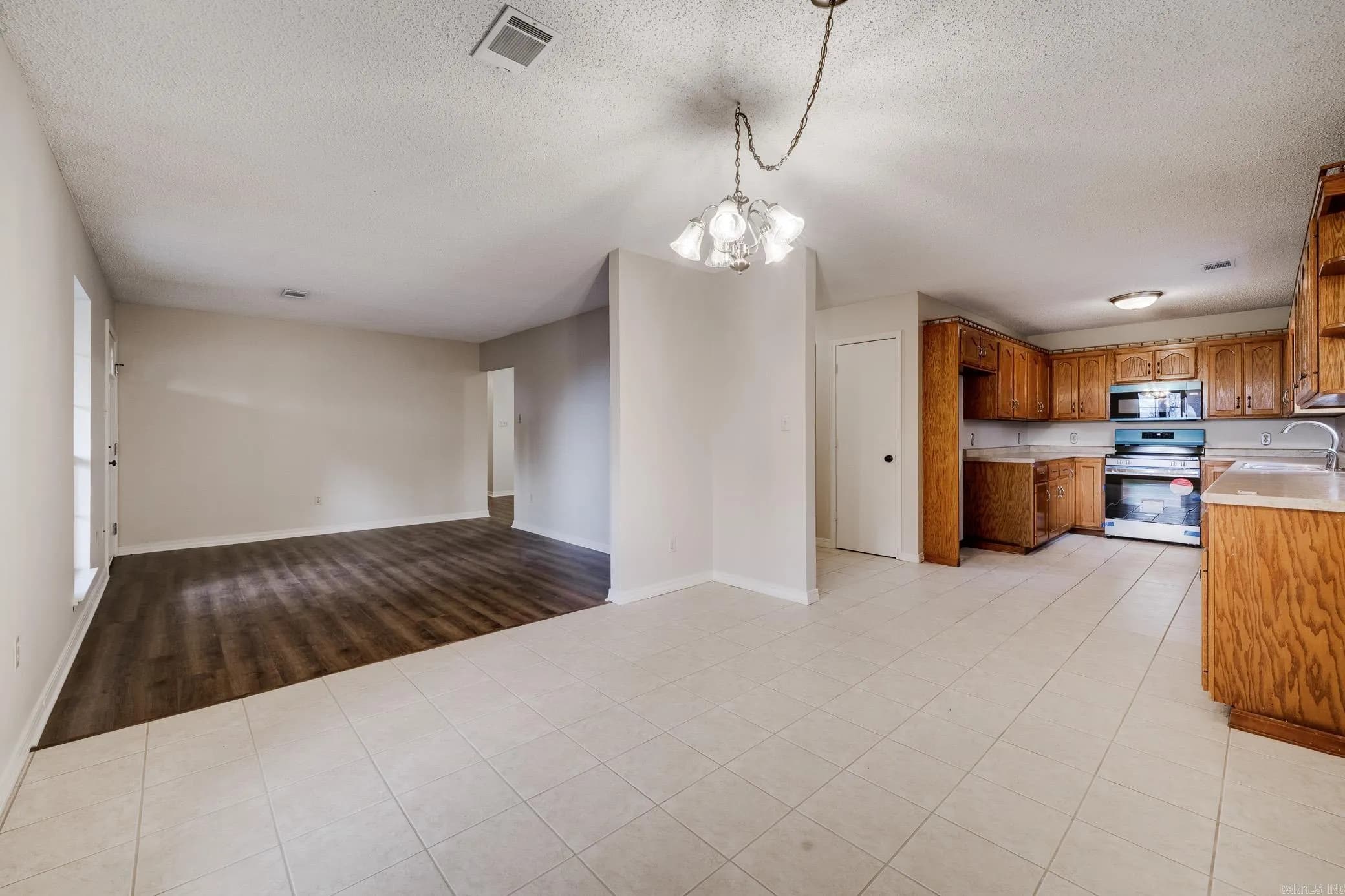 Property at 83  Linder - Image 16