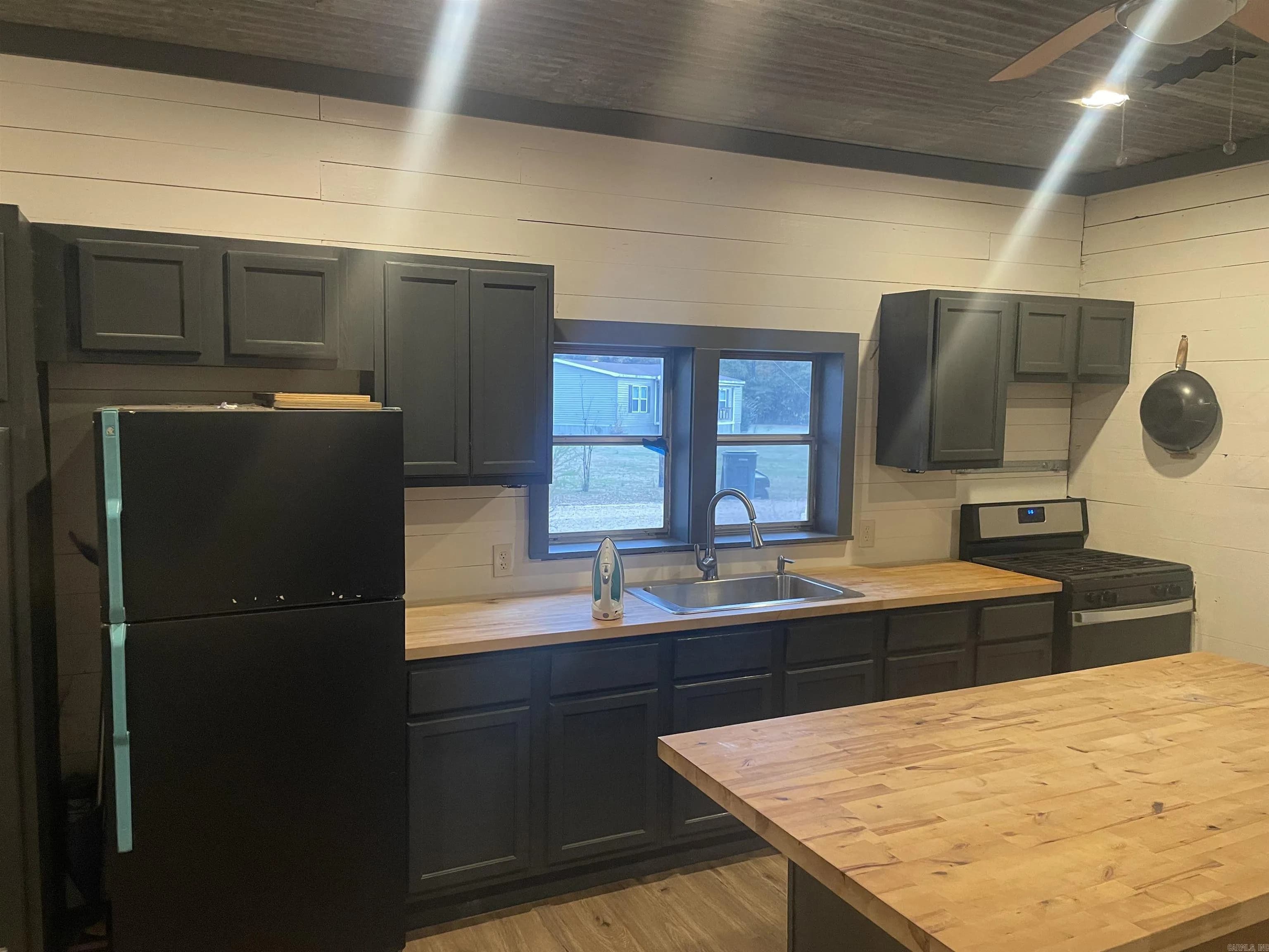 Property at 690  Ashley road 71 - Image 4
