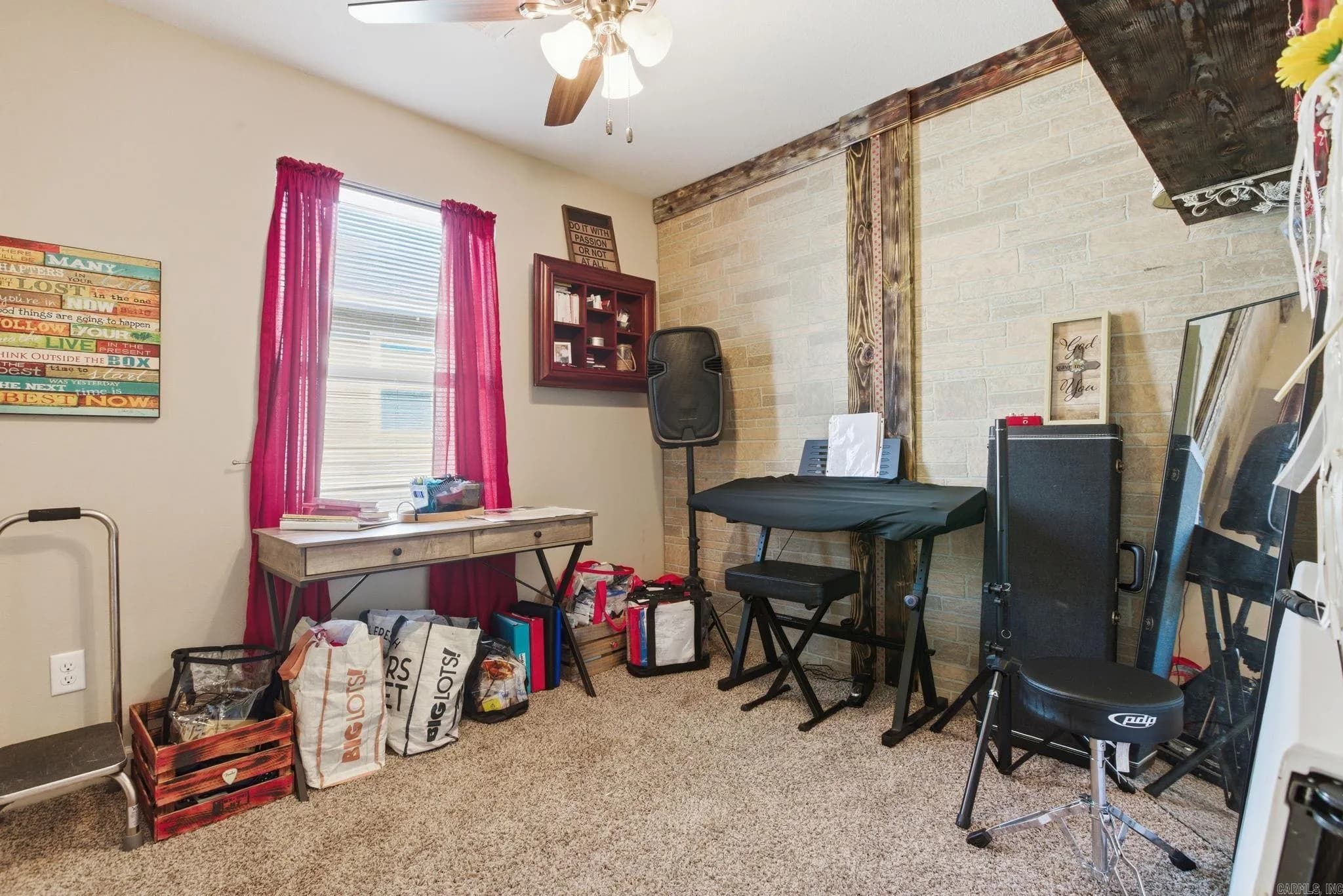 Property at 417 S Shady - Image 11