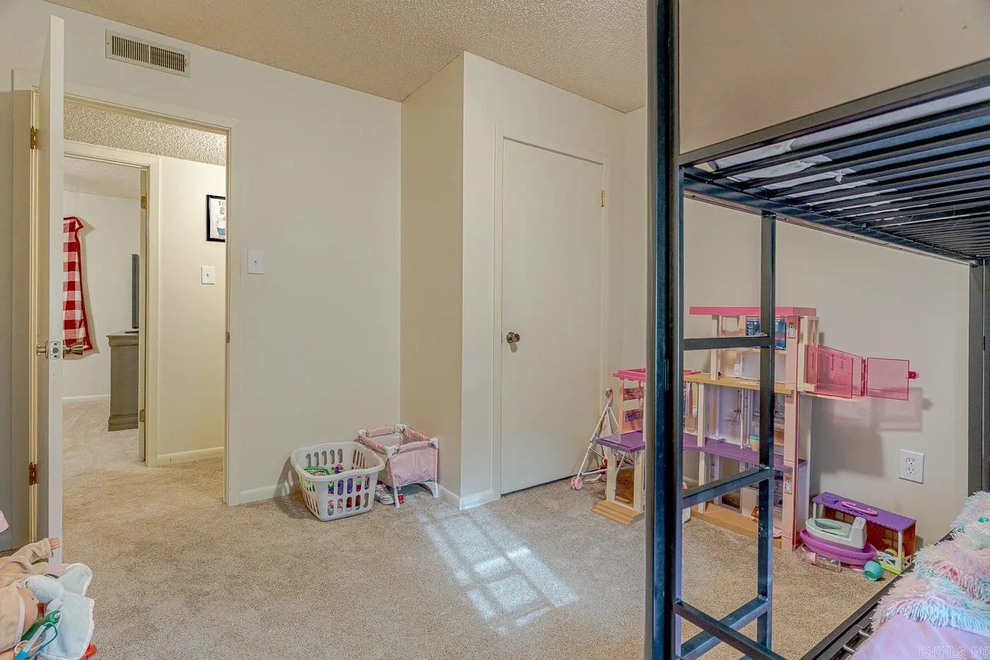Property at 514  7th - Image 26