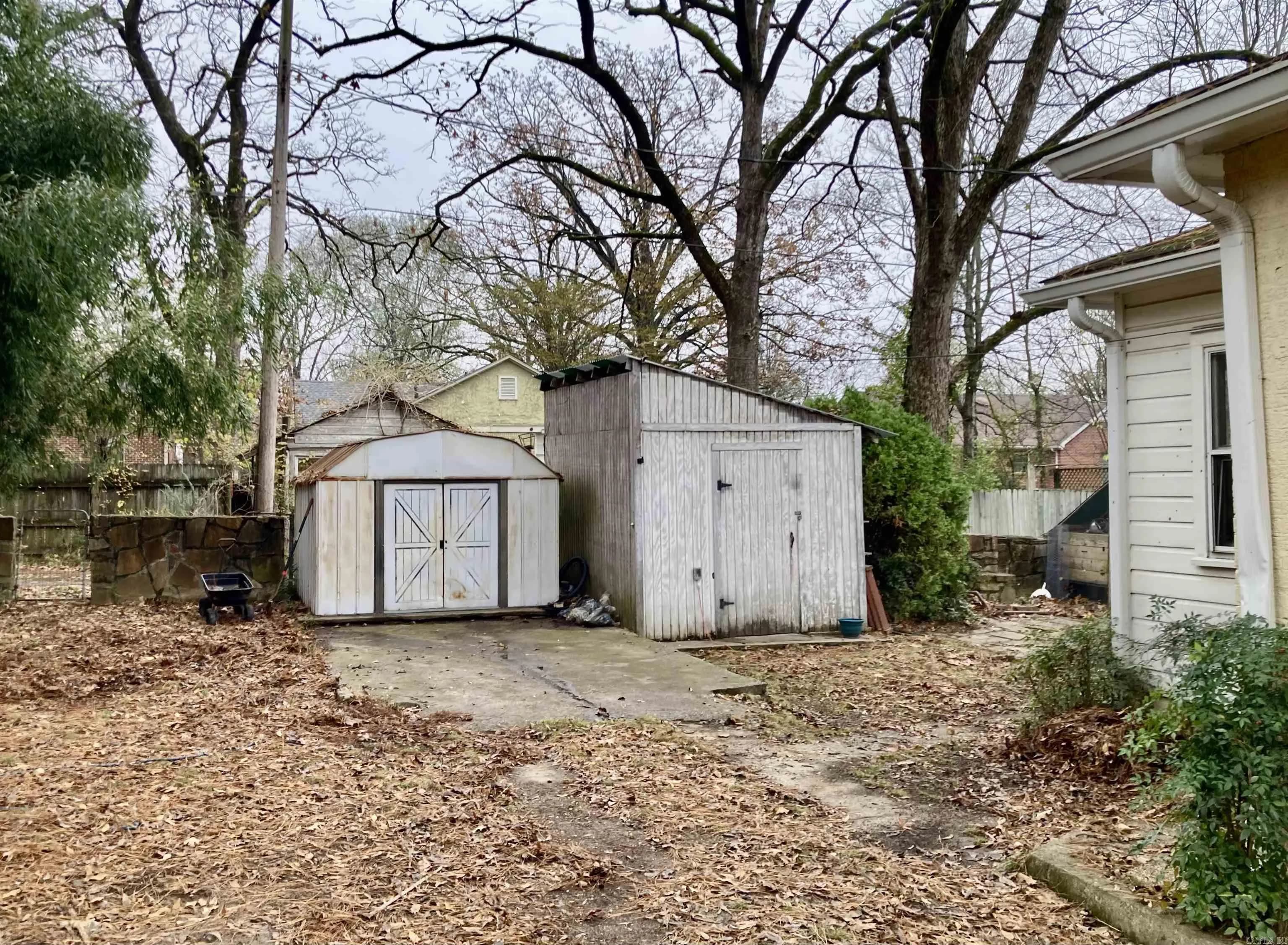 Property at 1413  Fair park - Image 33