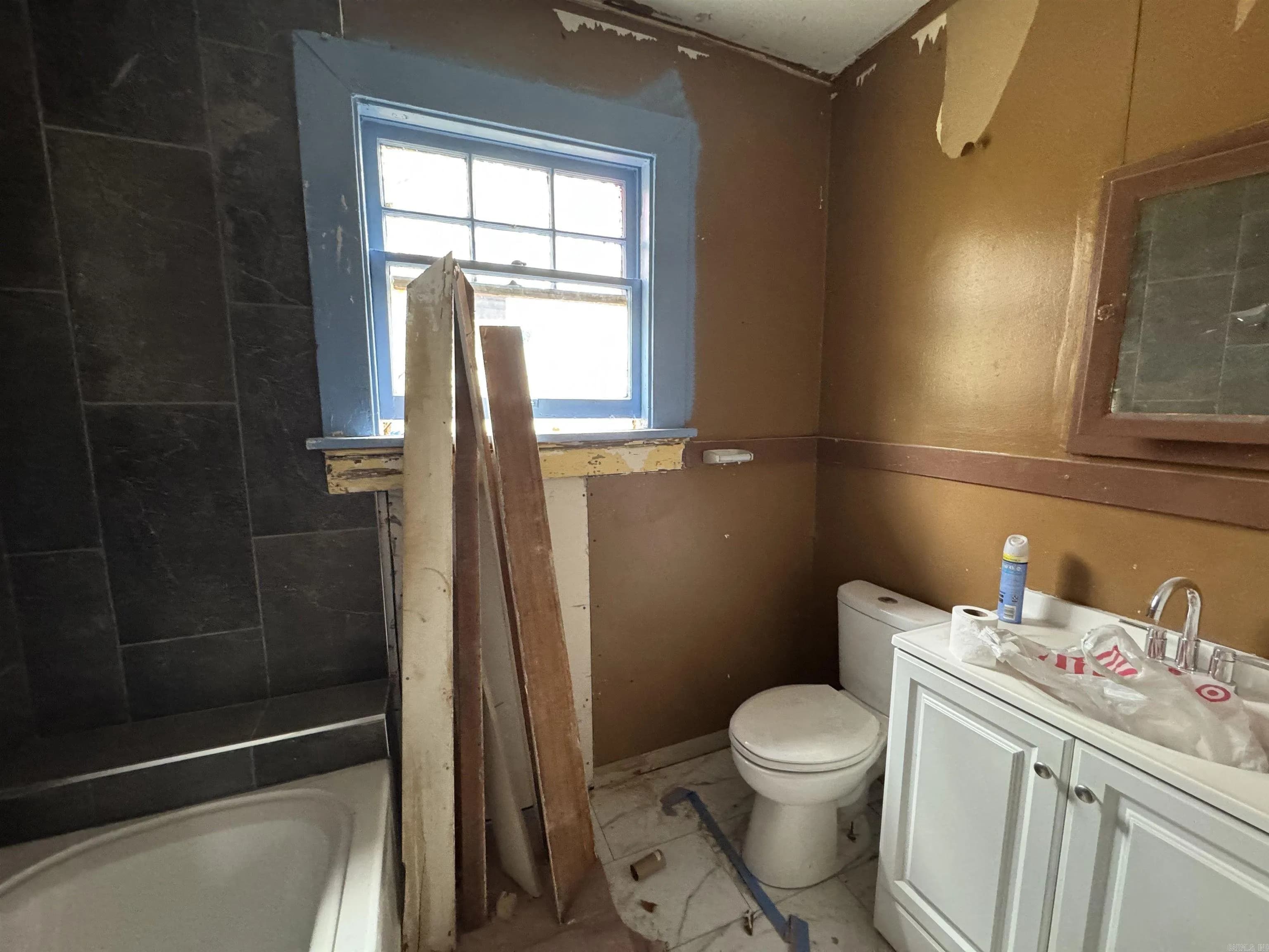 Property at 2405  Wolfe - Image 20