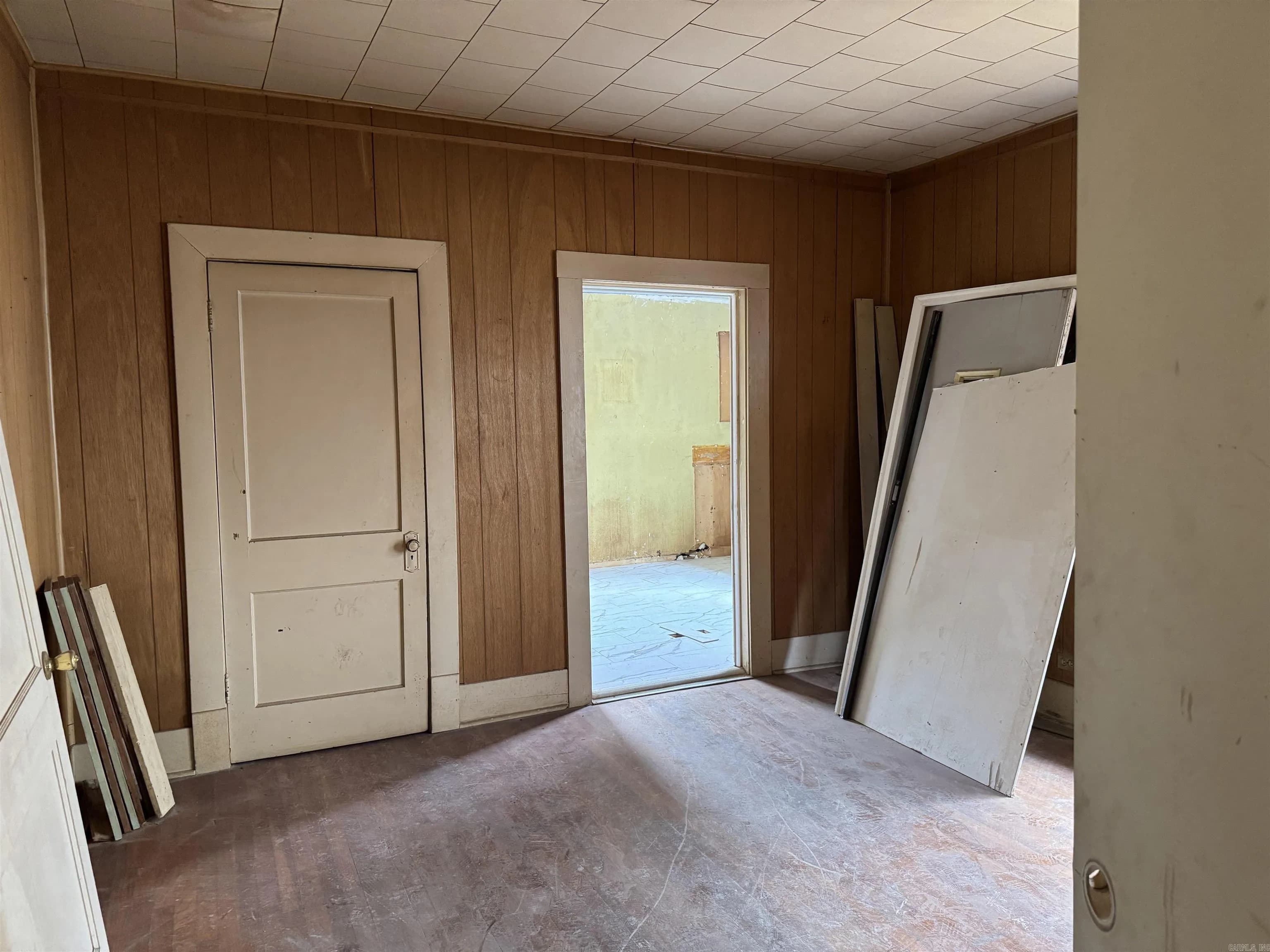 Property at 2405  Wolfe - Image 15