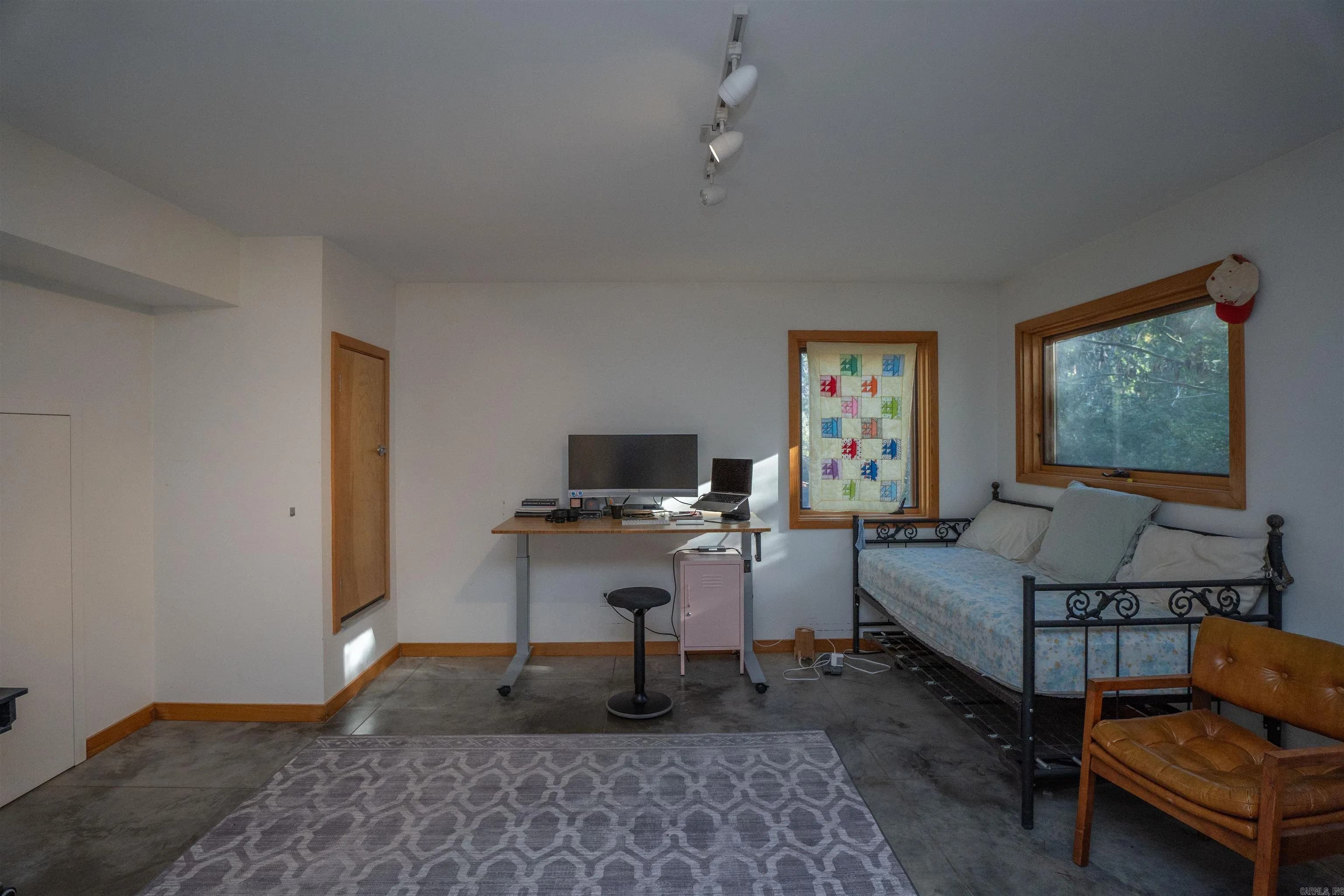 Property at 34  Woodglen - Image 32