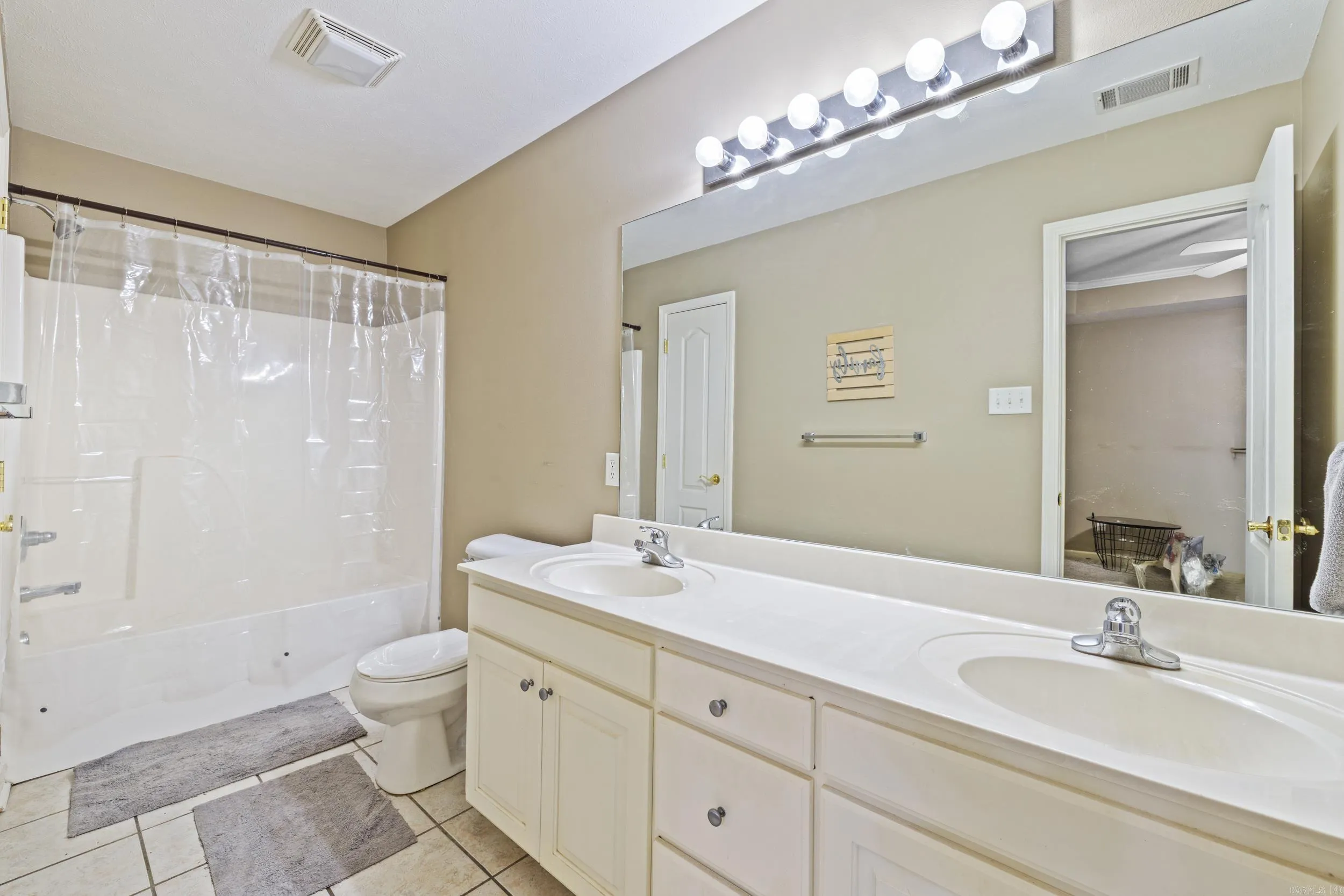 Property at 1  Moon ridge - Image 12