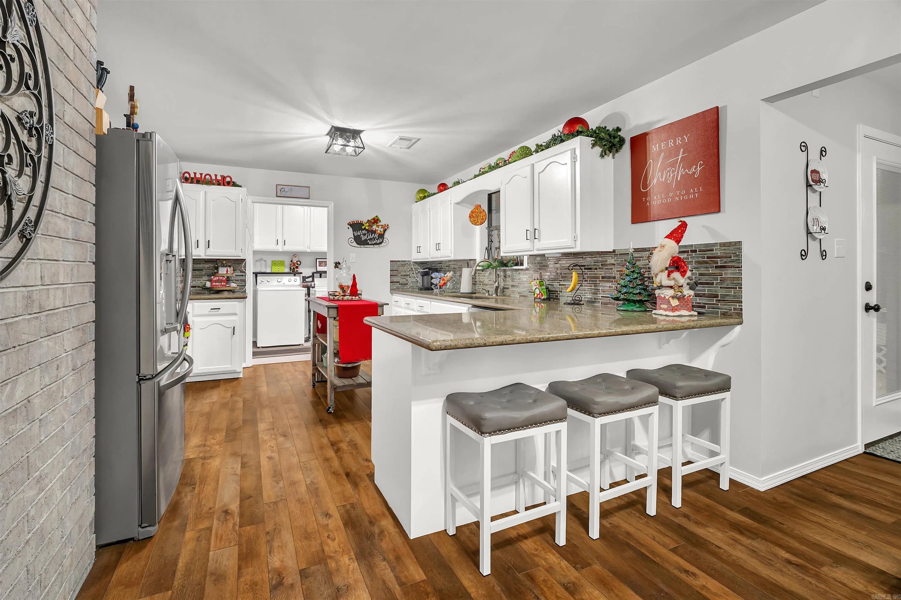 Property at 8  N springhill lane - Image 10