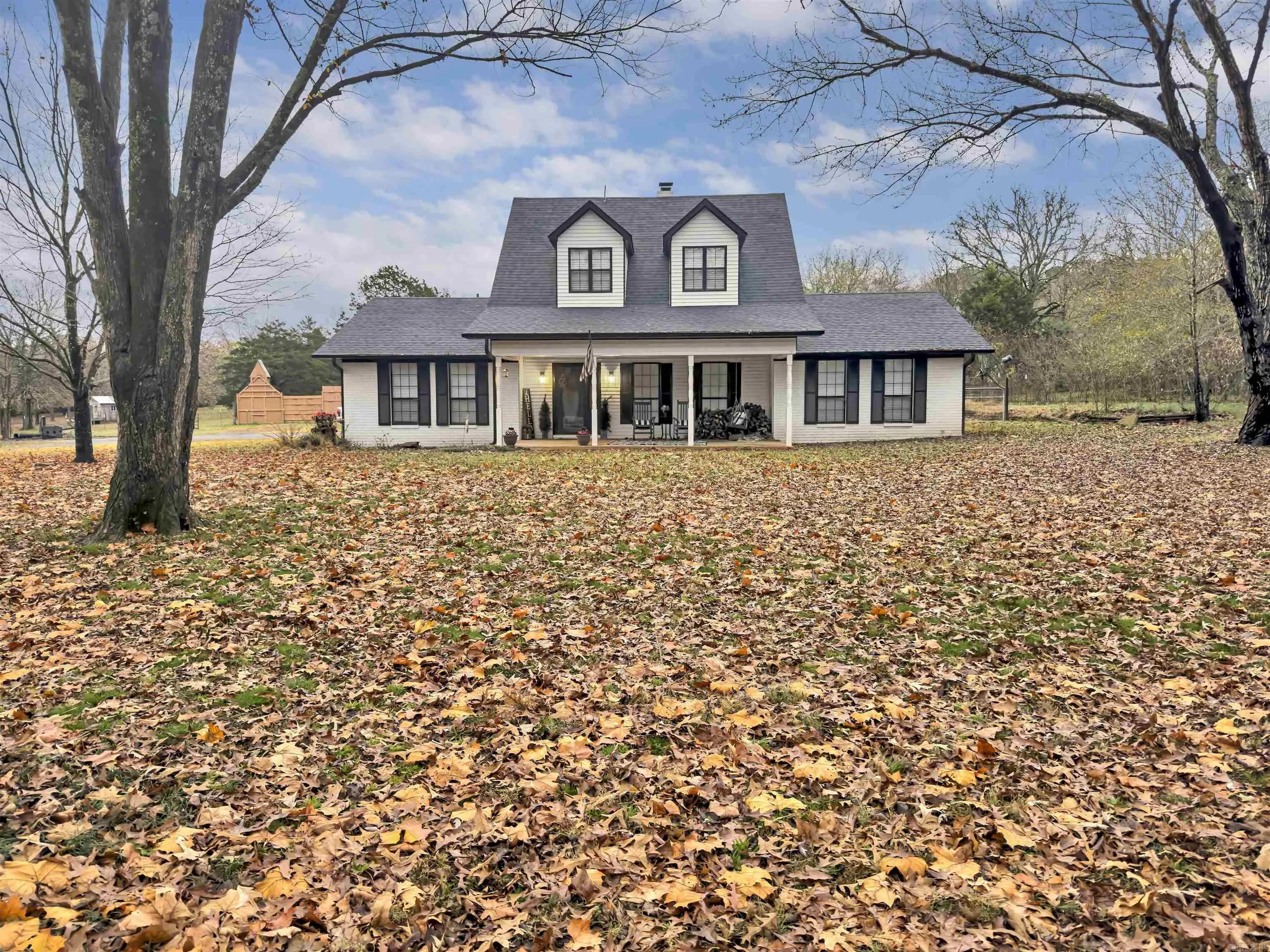 Property at 8  N springhill lane - Image 1