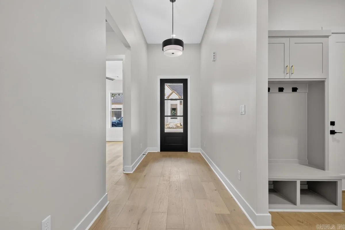 Property at 104  Carter creek - Image 2