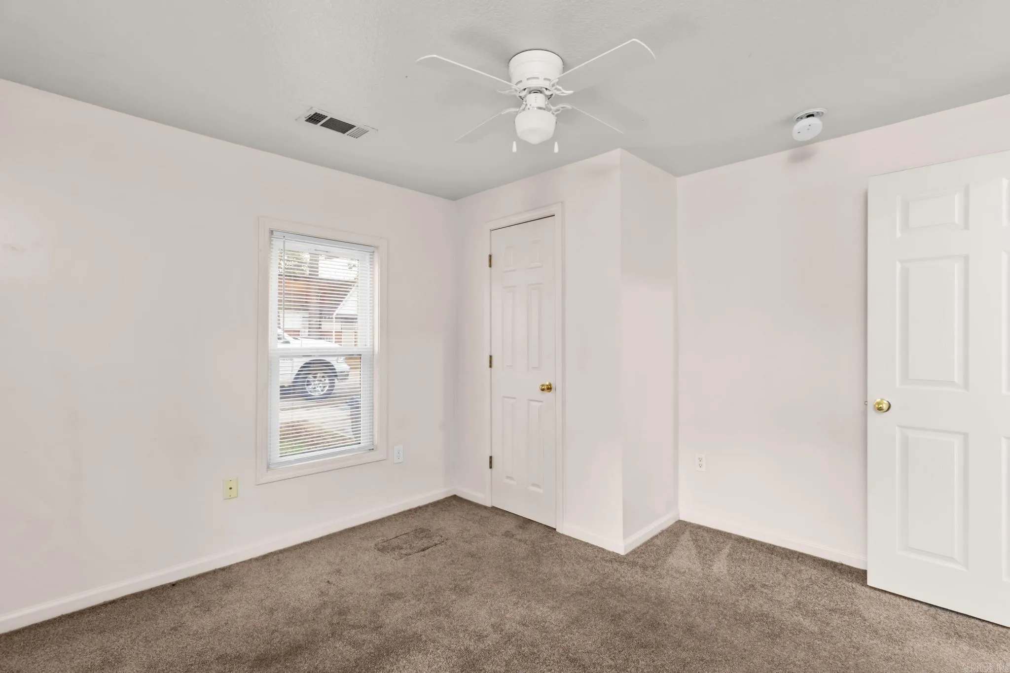 Property at 606 W Thompson street - Image 13