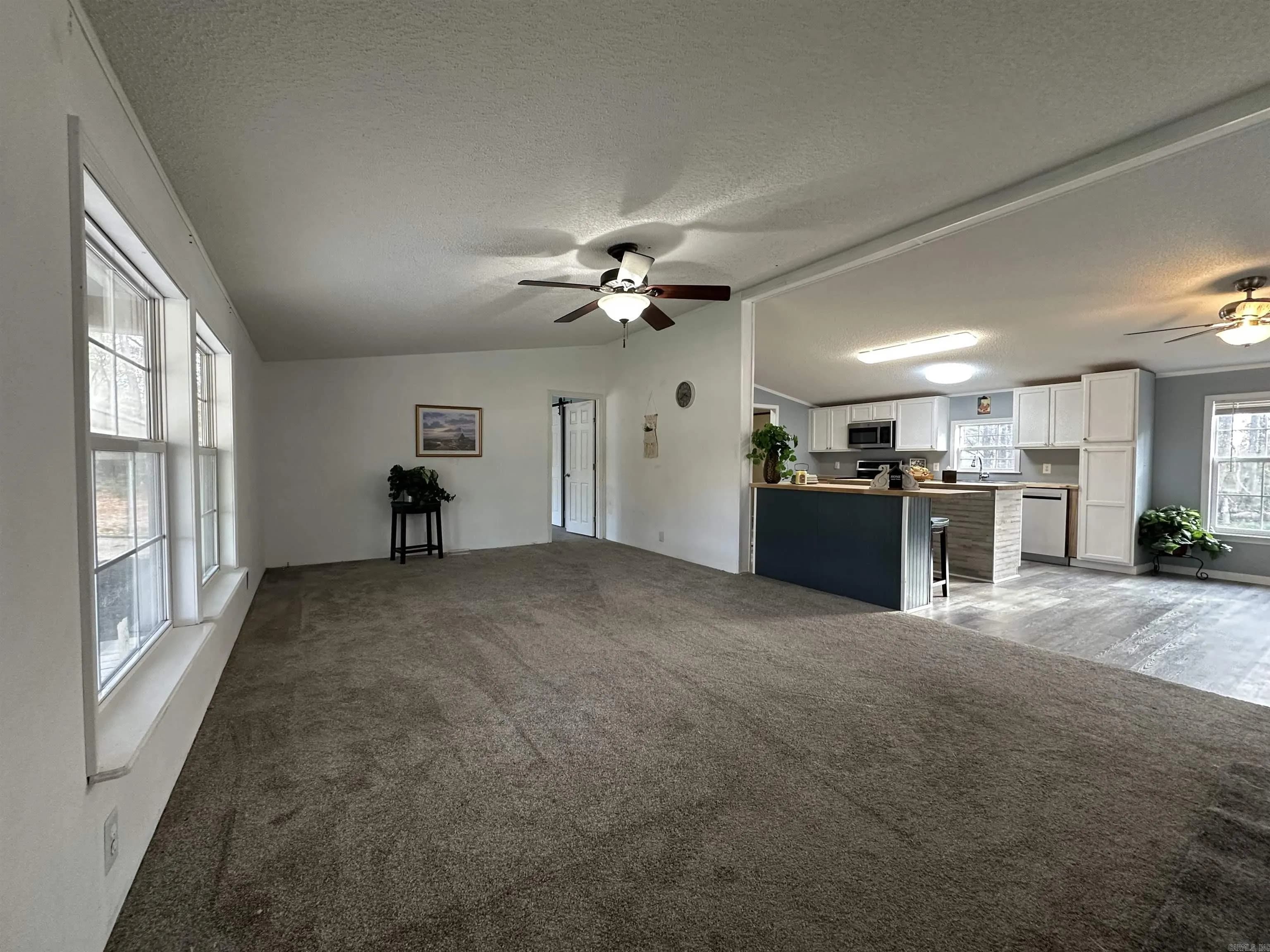 Property at 405  Latimer - Image 20