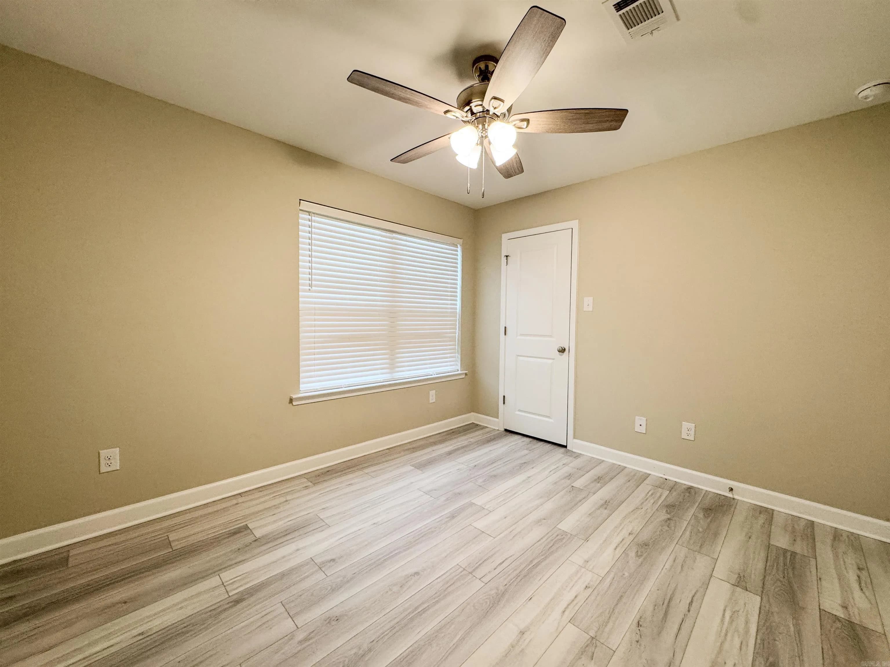 Property at 51  Ten point - Image 30