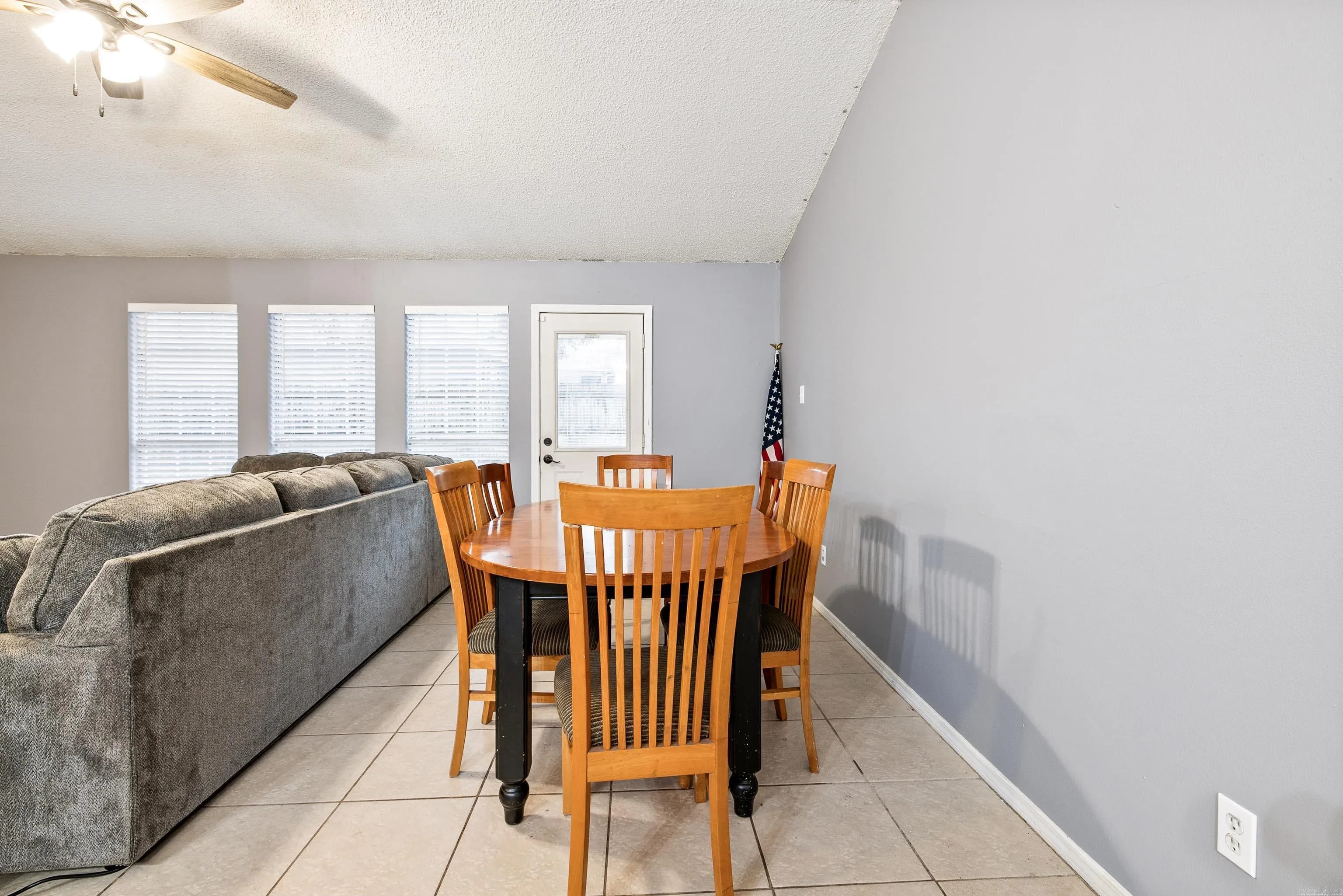 Property at 2606  Eagle run - Image 16