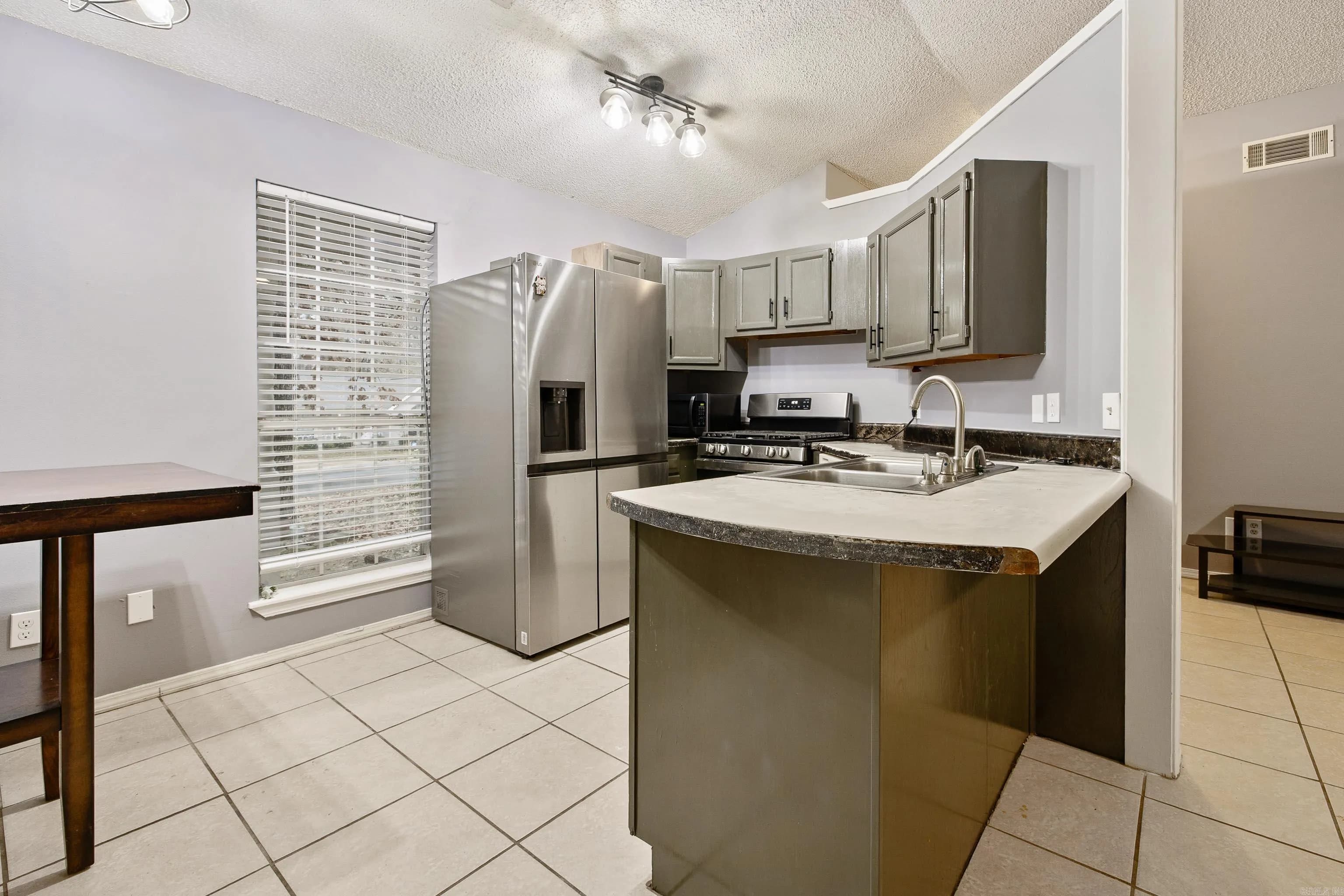 Property at 2606  Eagle run - Image 21