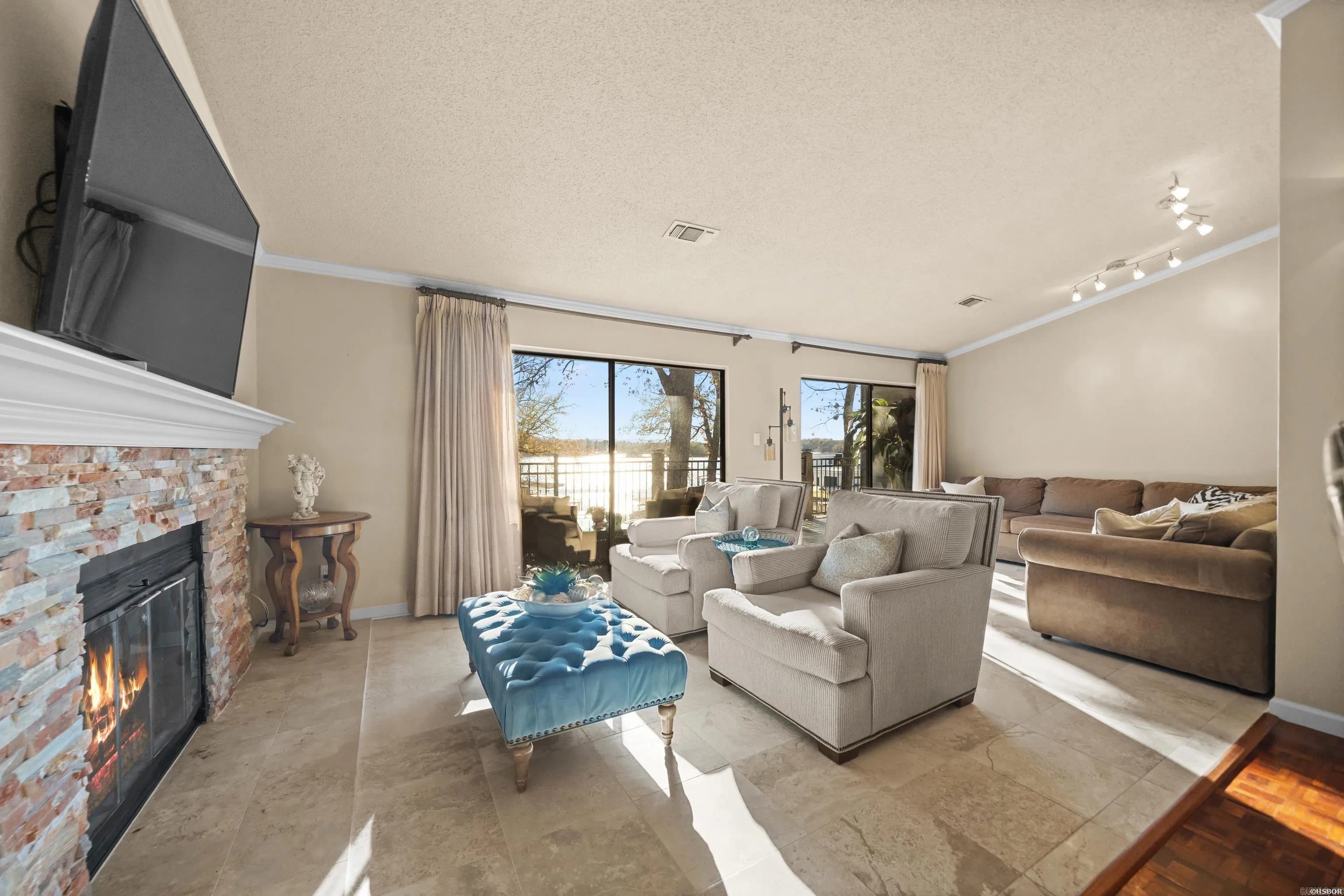 Property at 208  Daffodil, C-2 - Image 14