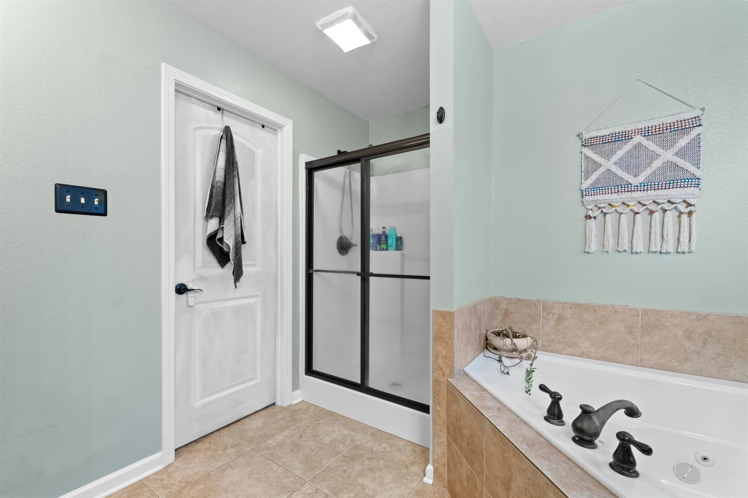 Property at 2201  Meridian - Image 16