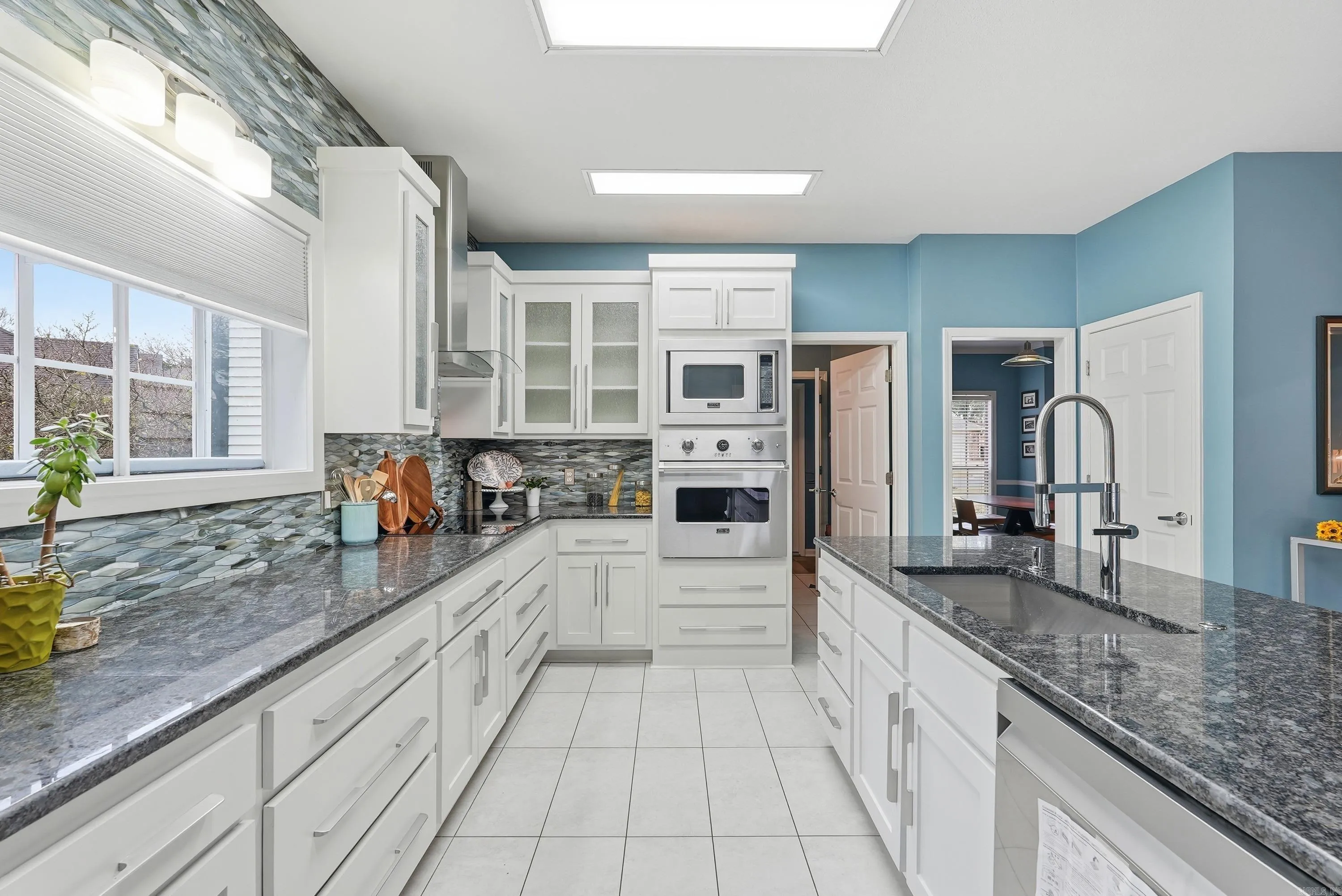 Property at 2410  Marie - Image 14