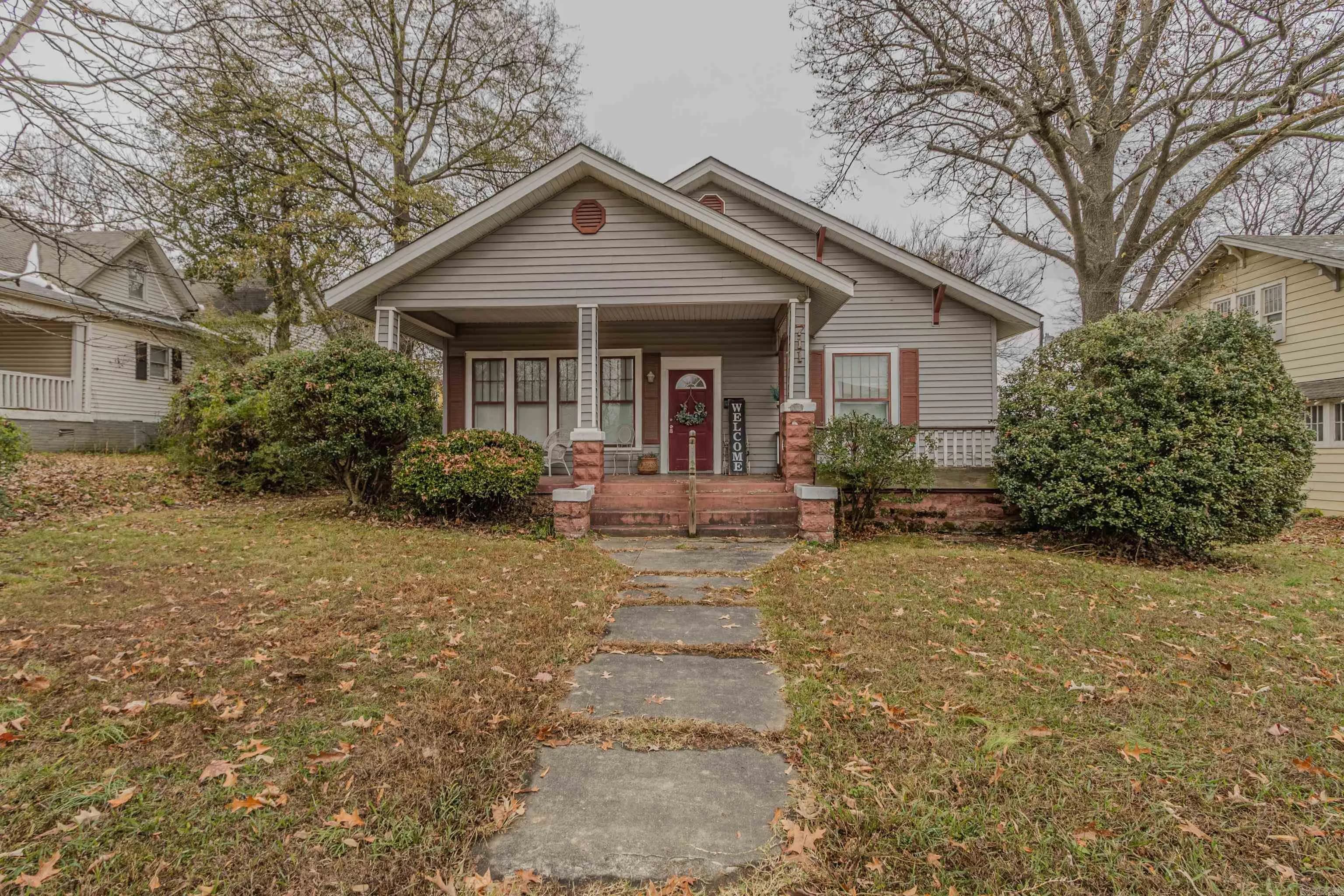Property at 711 W Emerson - Image 1