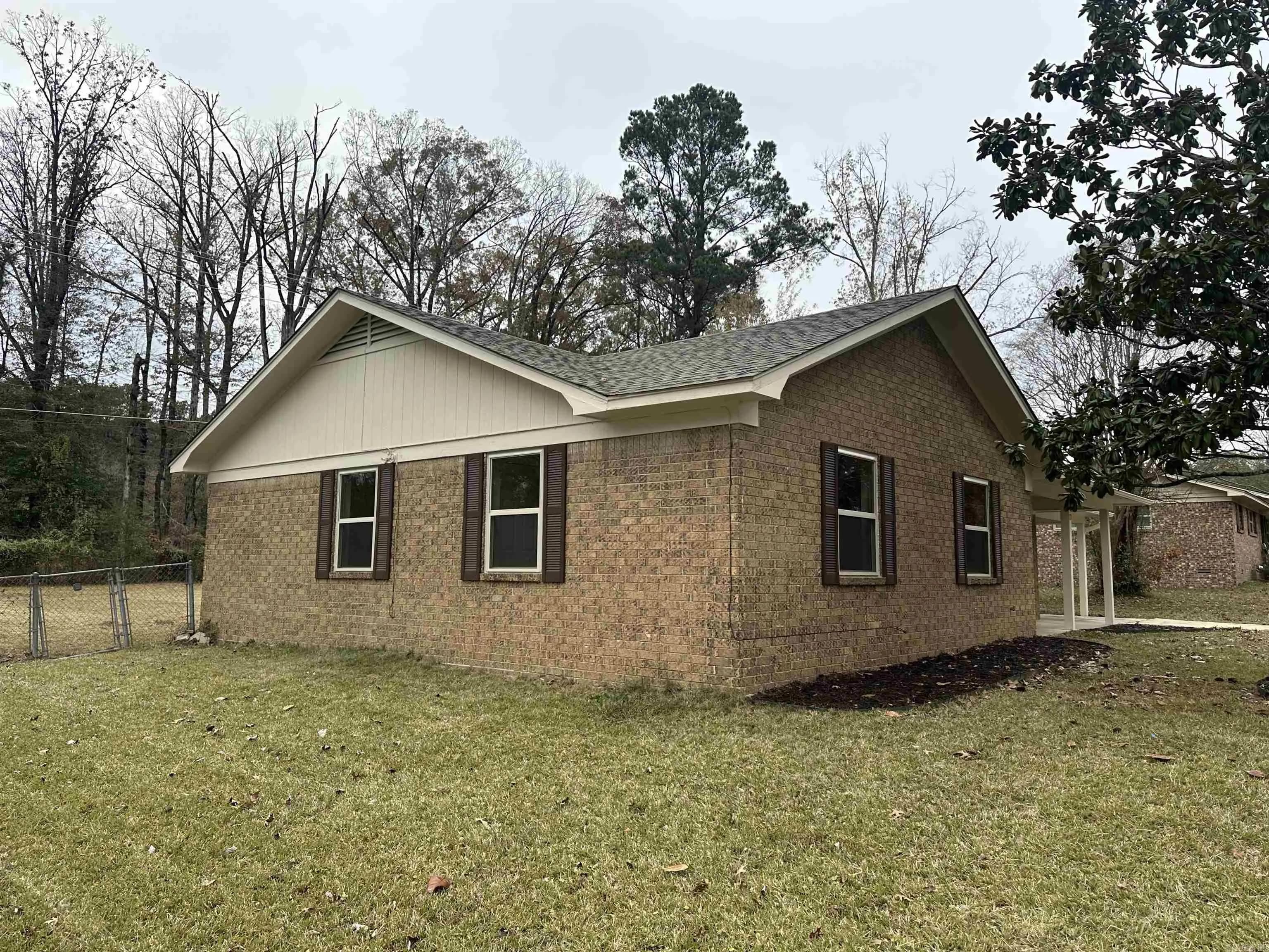 Property at 13  Deerwood - Image 35