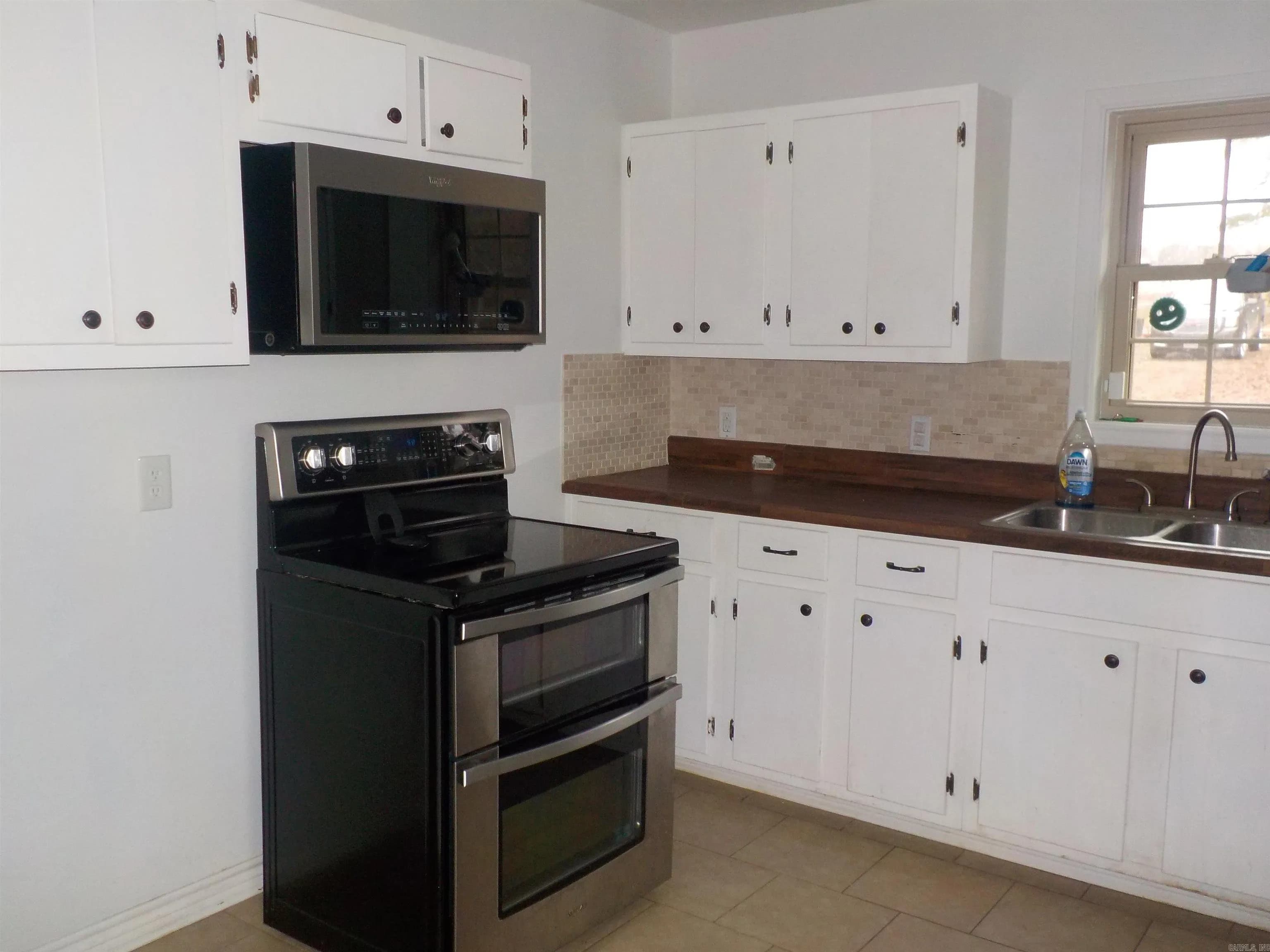 Property at 4  Friendship - Image 11