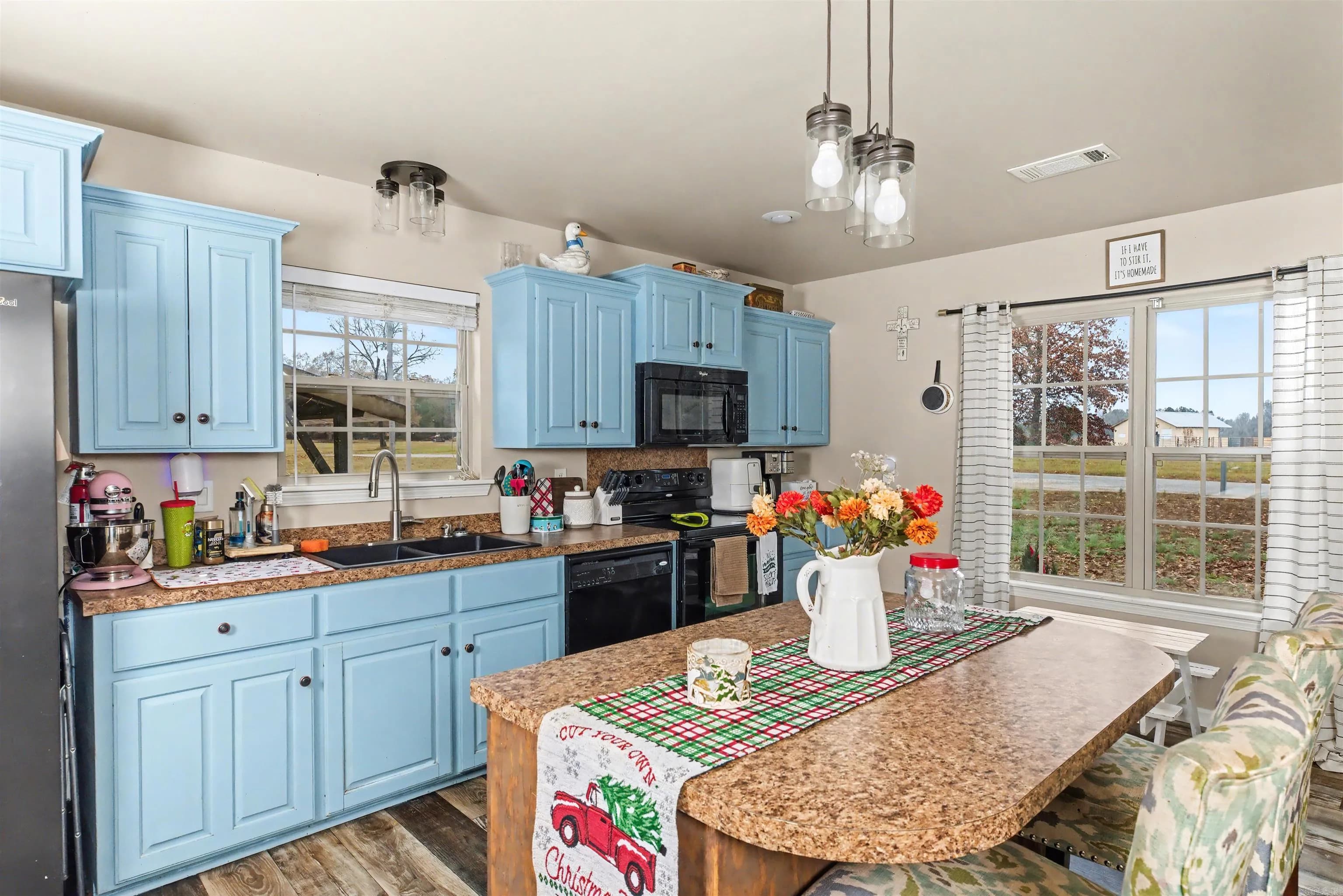 Property at 39  Grant 135 - Image 3