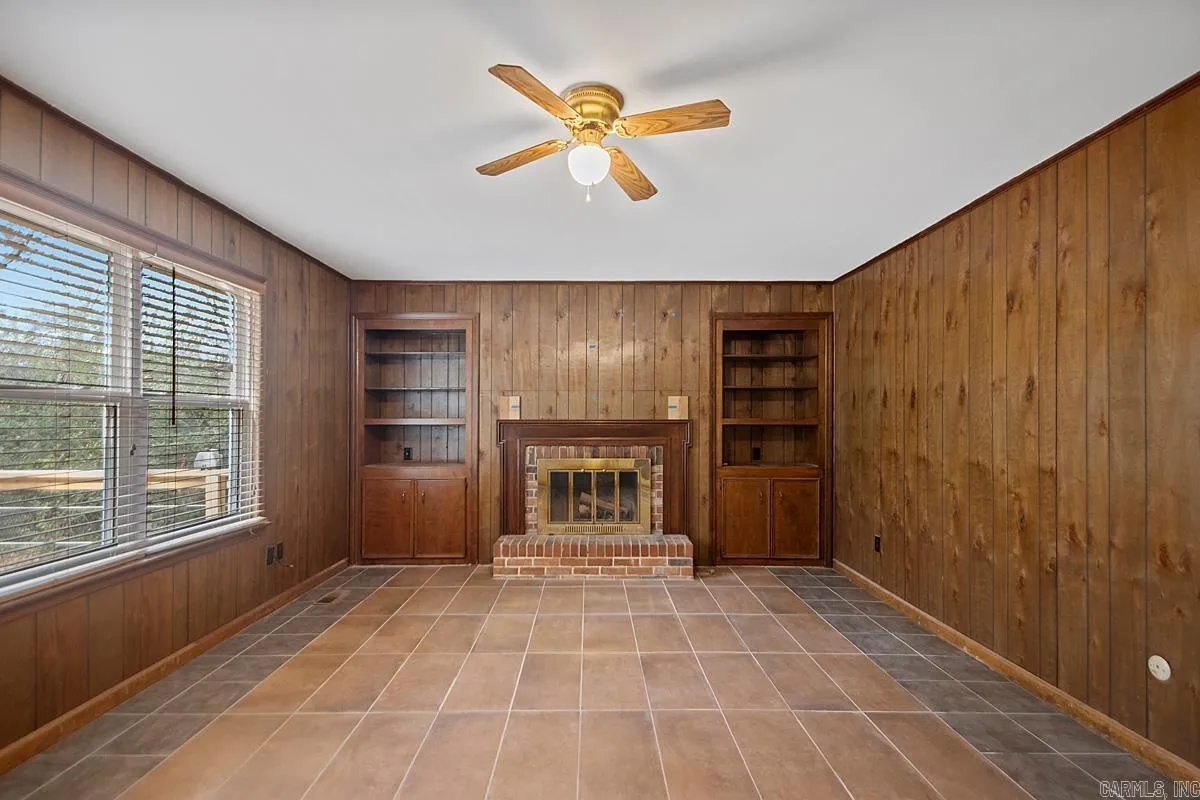 Property at 8714  Boulder - Image 25