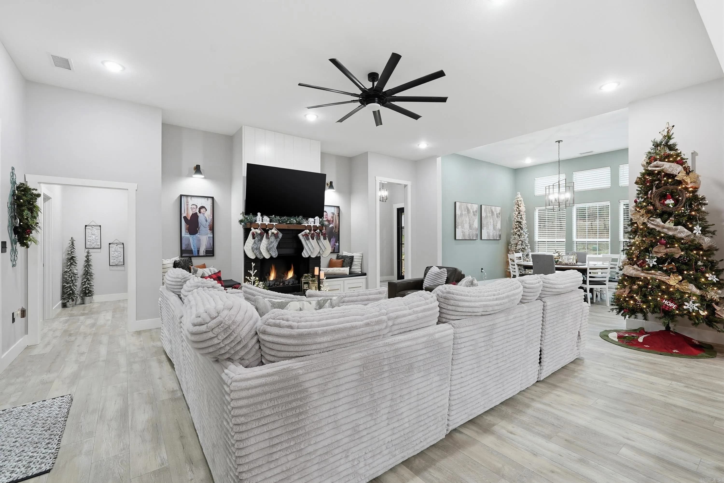 Property at 1708 E Holloway st - Image 10